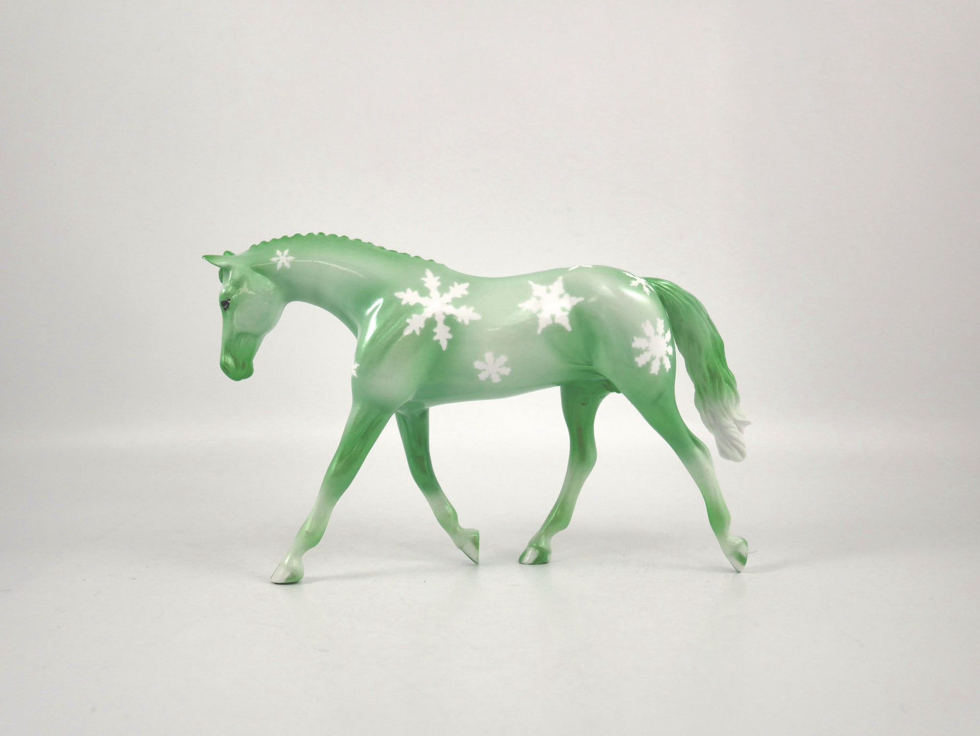CEDAR-OOAK SNOWFLAKE DECORATOR WARMBLOOD PEBBLES BY ELLEN ROBBINS 12/22/20