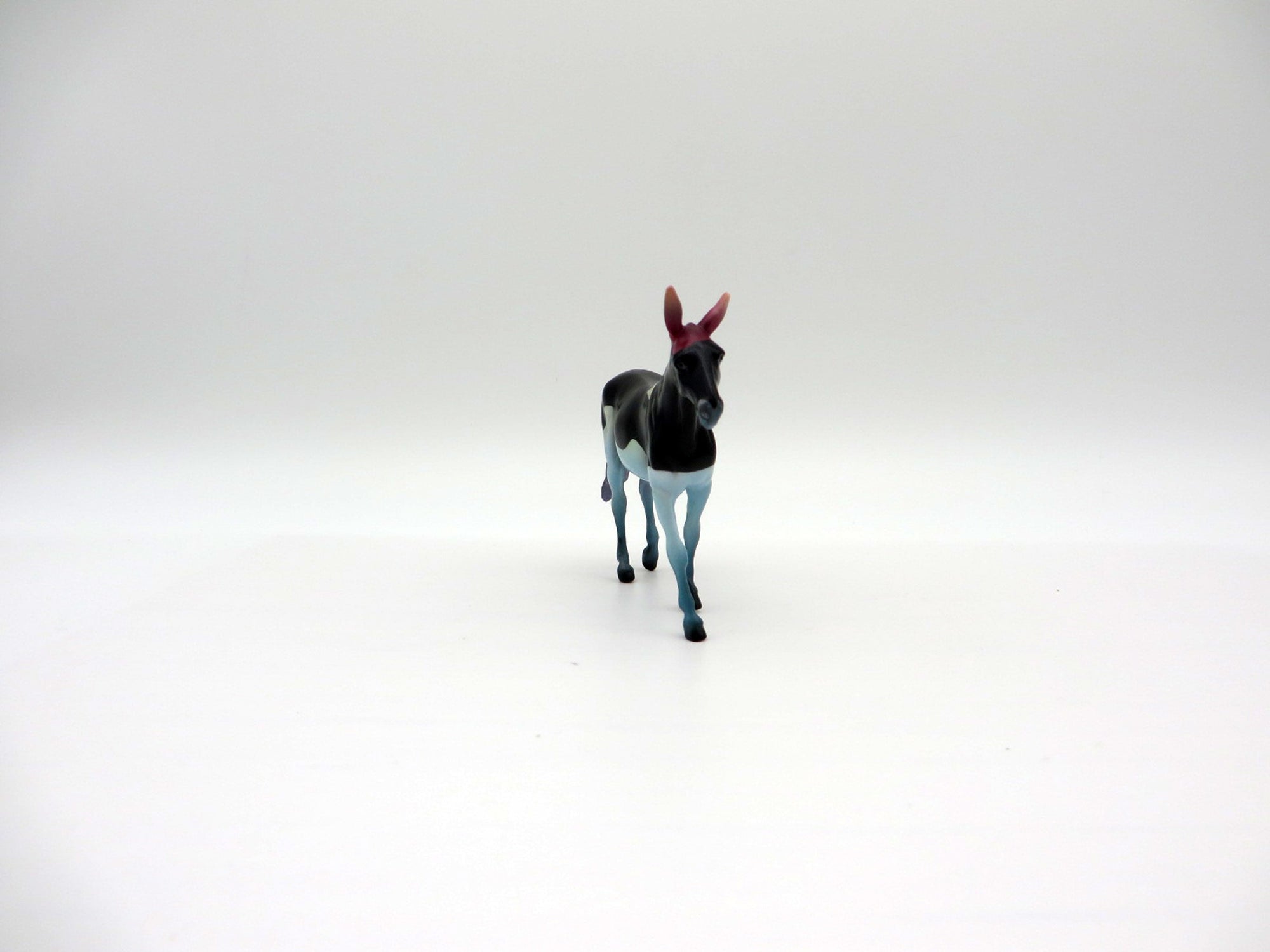 Chamber-OOAK Chip Mule Deco Sea Slug Painted By Ellen Robbins 7/16/21