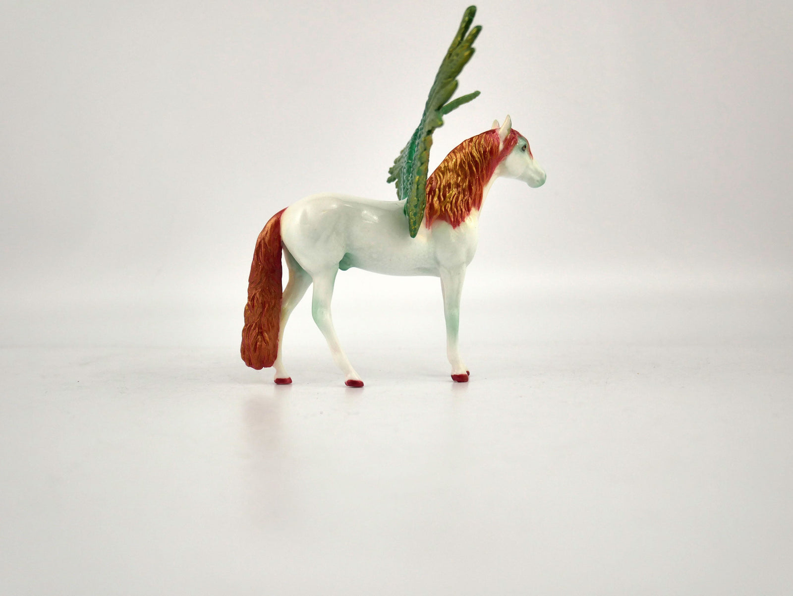 What is inside the Box> Christmas Colors  12/20