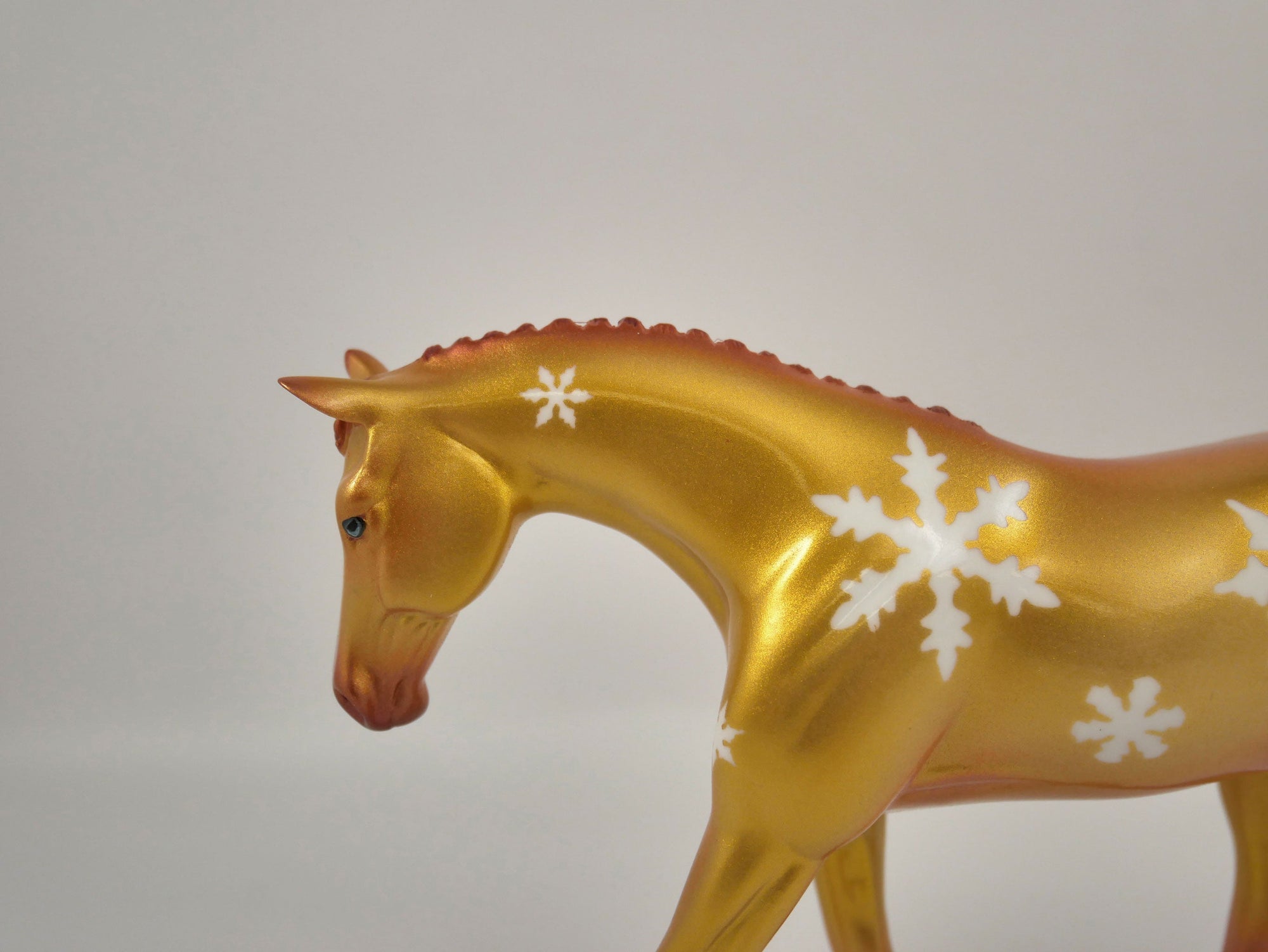 CHRISTMAS GOLD-OOAK SNOWFLAKE DECORATOR WARMBLOOD PEBBLES BY ELLEN ROBBINS 12/22/20