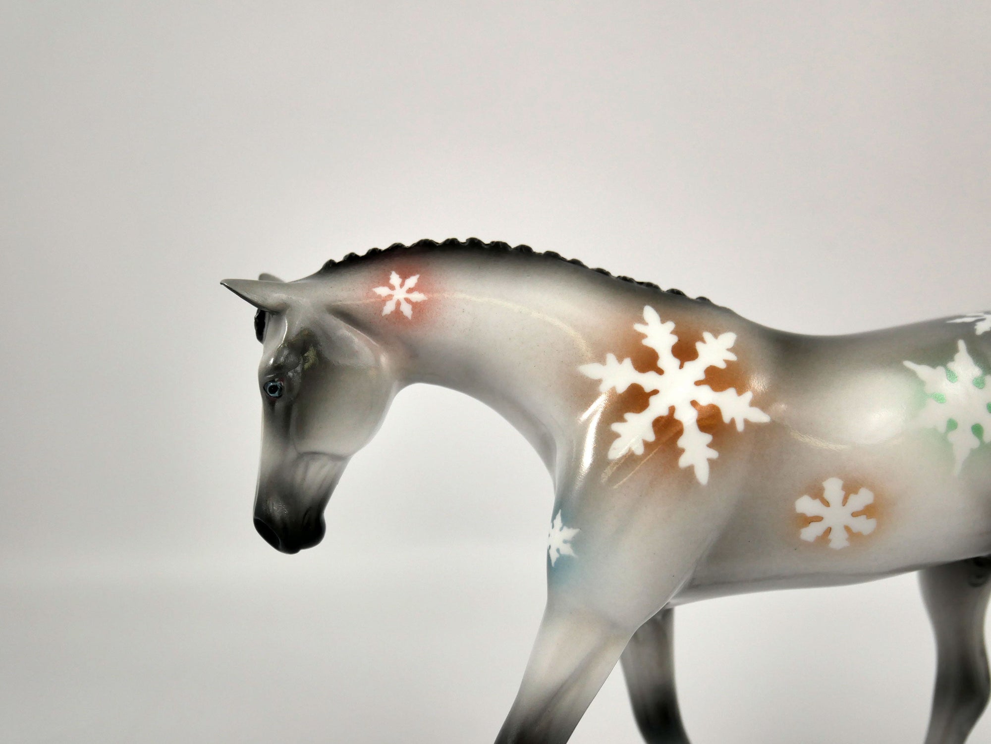 CHRISTMAS LIGHTS-OOAK SNOWFLAKE DECORATOR WARMBLOOD PEBBLES BY ELLEN ROBBINS 12/22/20