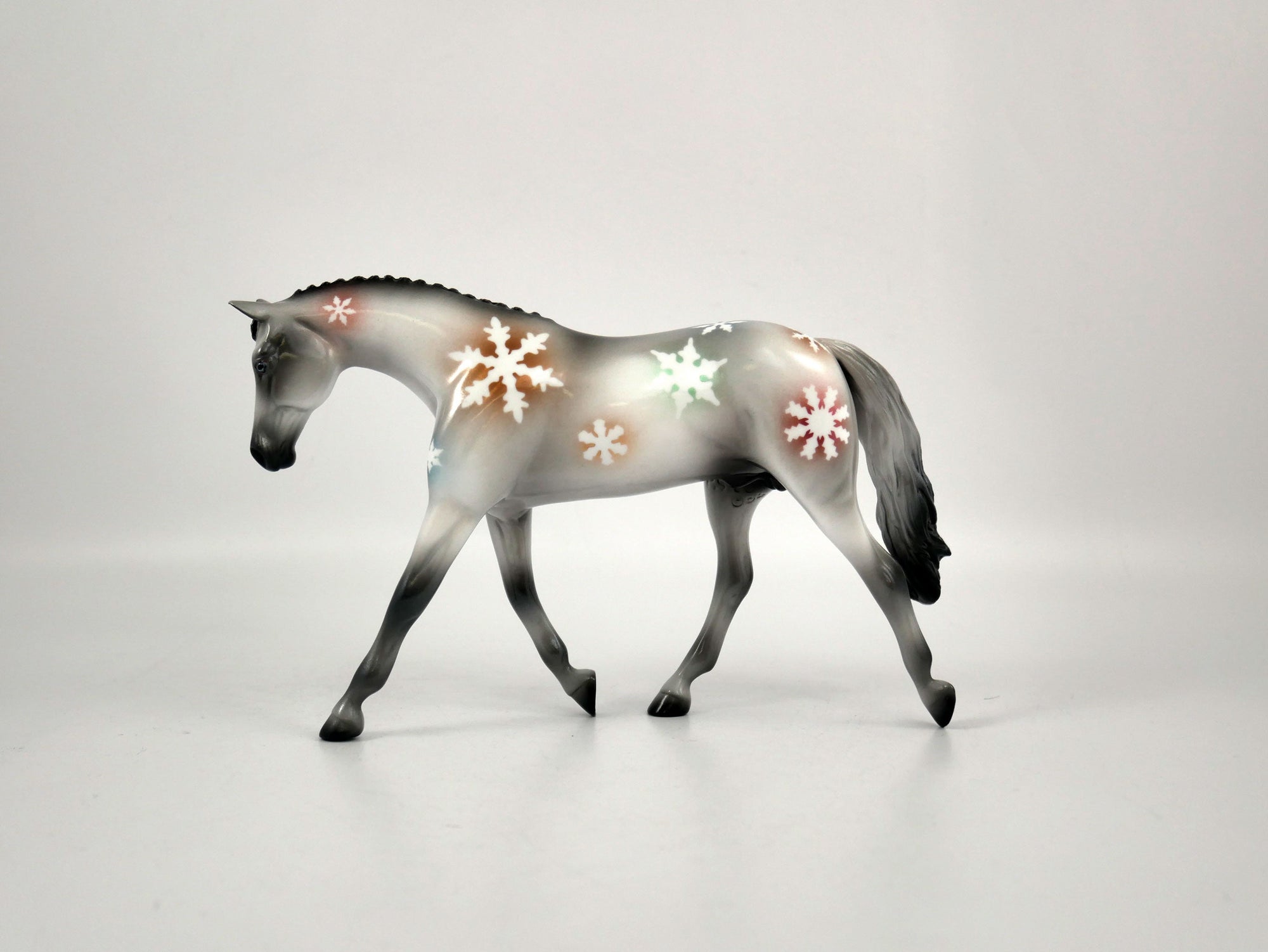 CHRISTMAS LIGHTS-OOAK SNOWFLAKE DECORATOR WARMBLOOD PEBBLES BY ELLEN ROBBINS 12/22/20