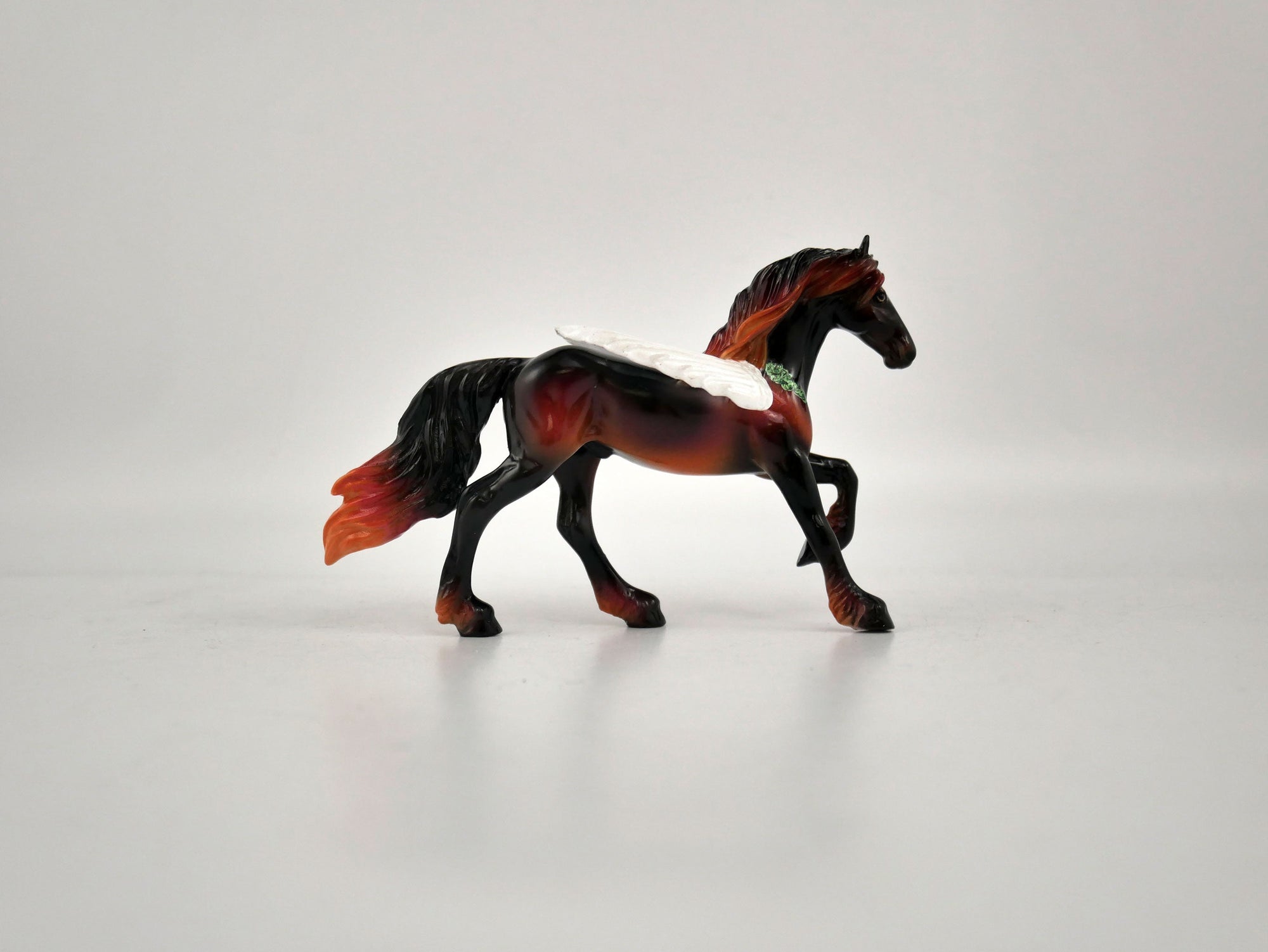 What is inside the Box> Christmas Tree Angel 12/20