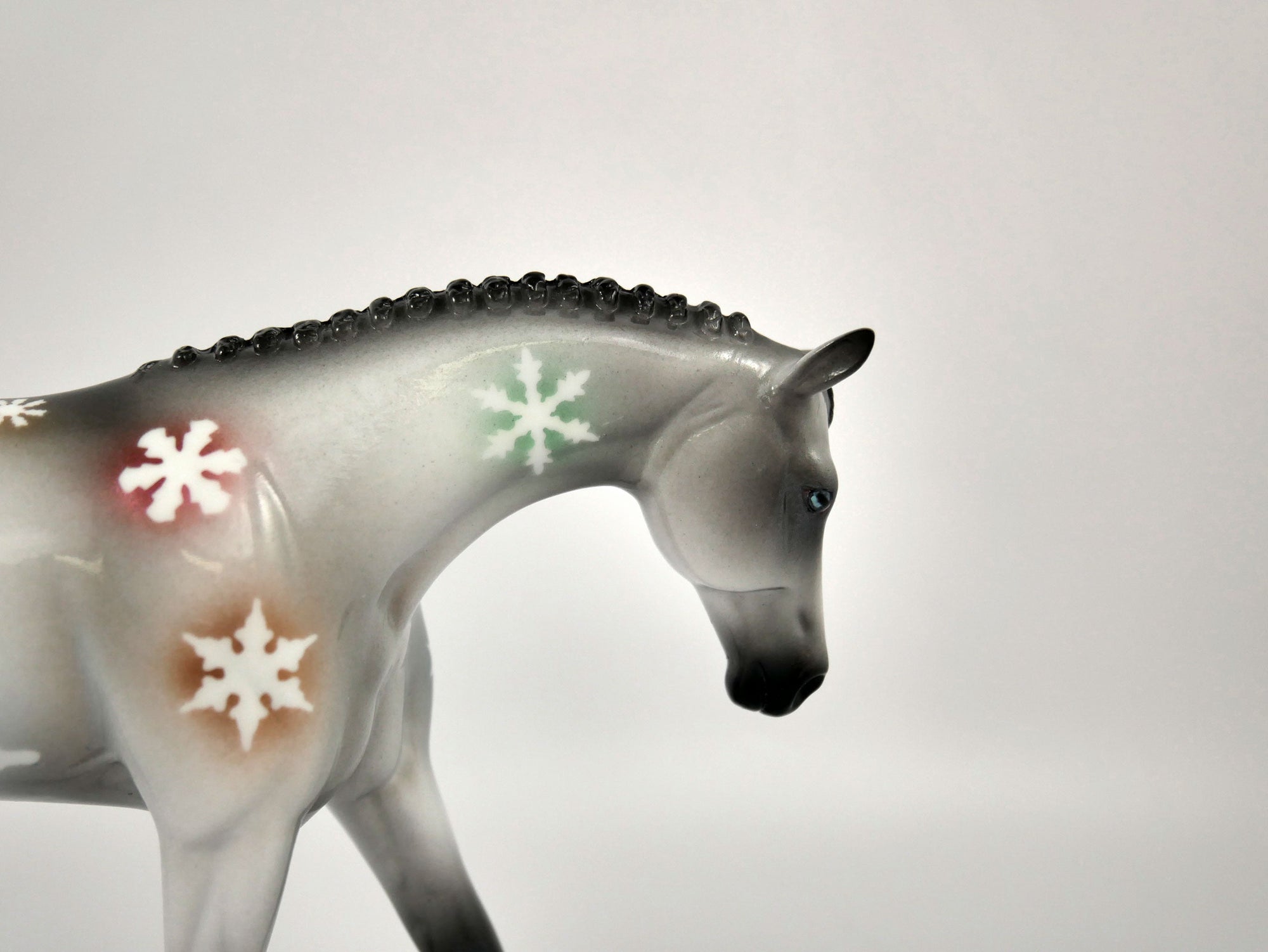 CHRISTMAS LIGHTS-OOAK SNOWFLAKE DECORATOR WARMBLOOD PEBBLES BY ELLEN ROBBINS 12/22/20