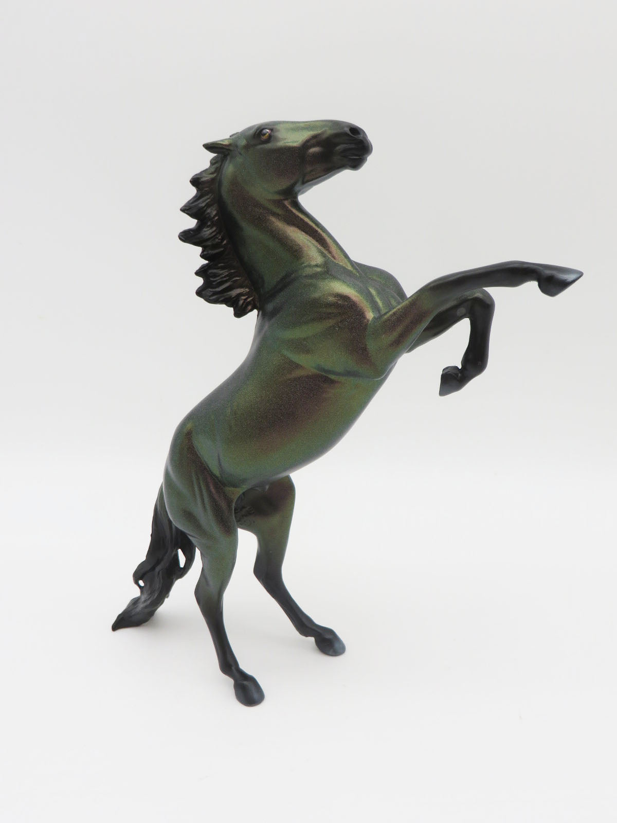 Colorshift - OOAK - Rearing Pebbles - Painted by Ellen Robbins - MM22