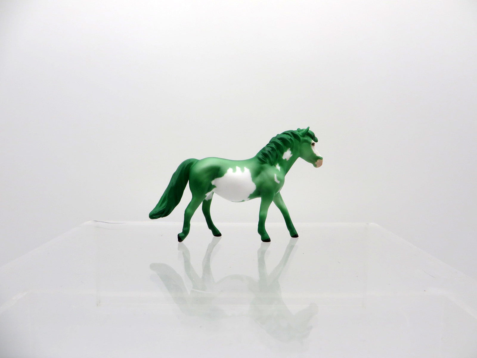 Crone-ooak decorator pony chip st patricks day 3/17/21