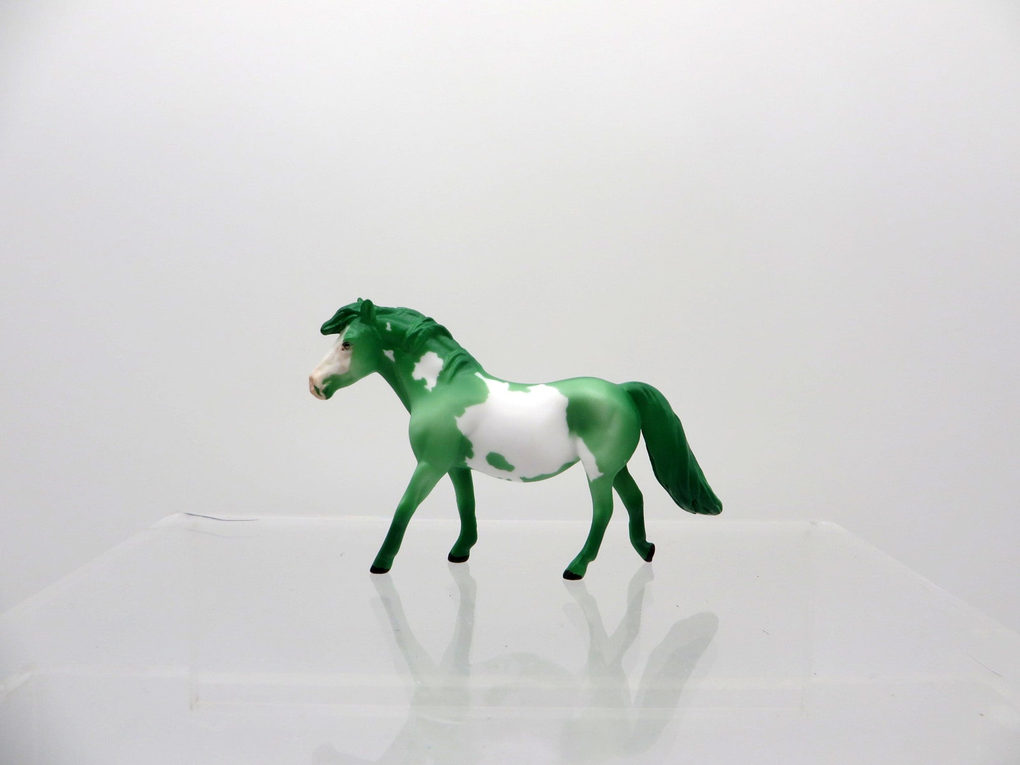 Crone-ooak decorator pony chip st patricks day 3/17/21