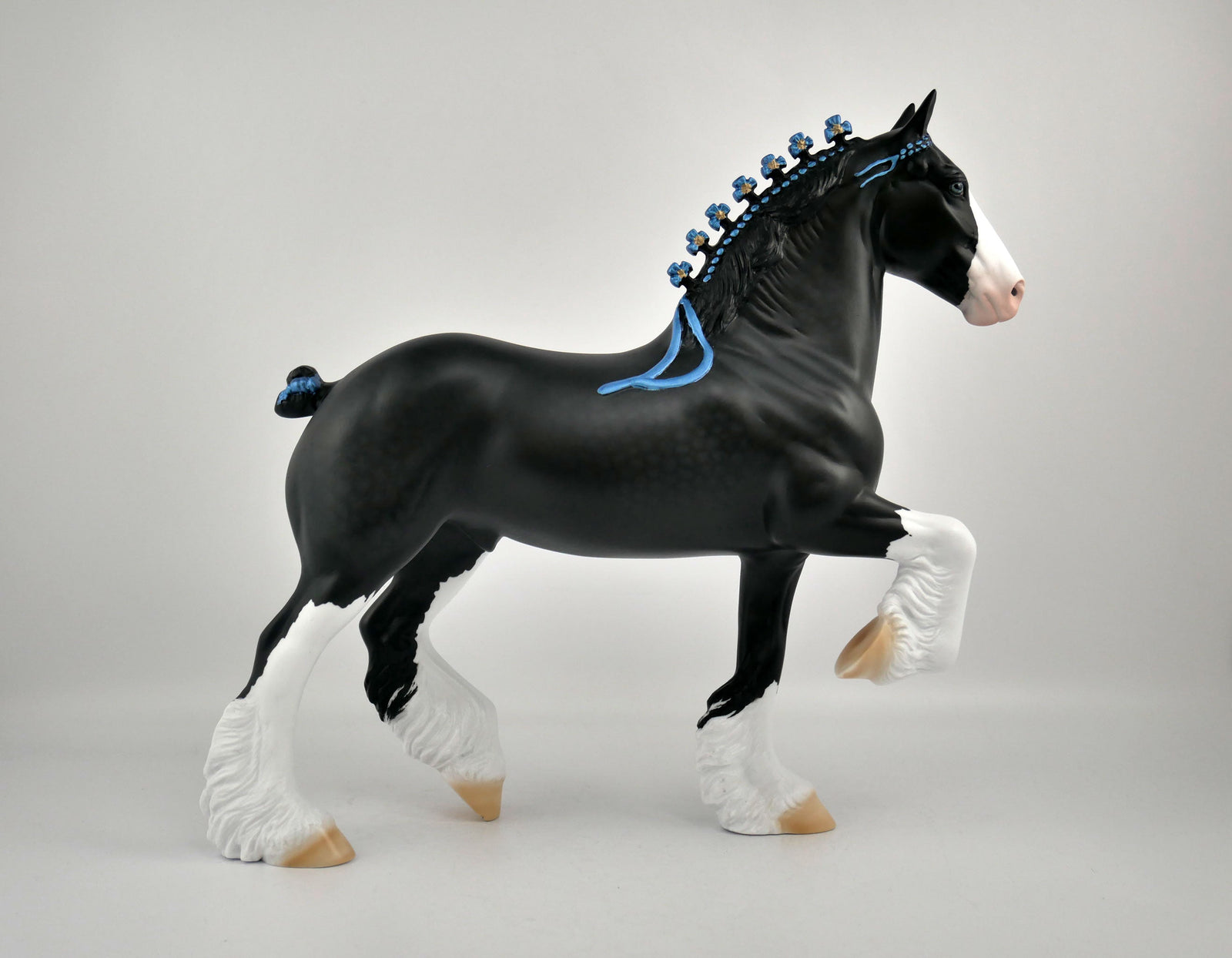 ECLIPSE-OOAK DAPPLE BLACK WITH BLUE BOBS TROTTING DRAFTER BY ELLEN ROBBINS 12/09/20