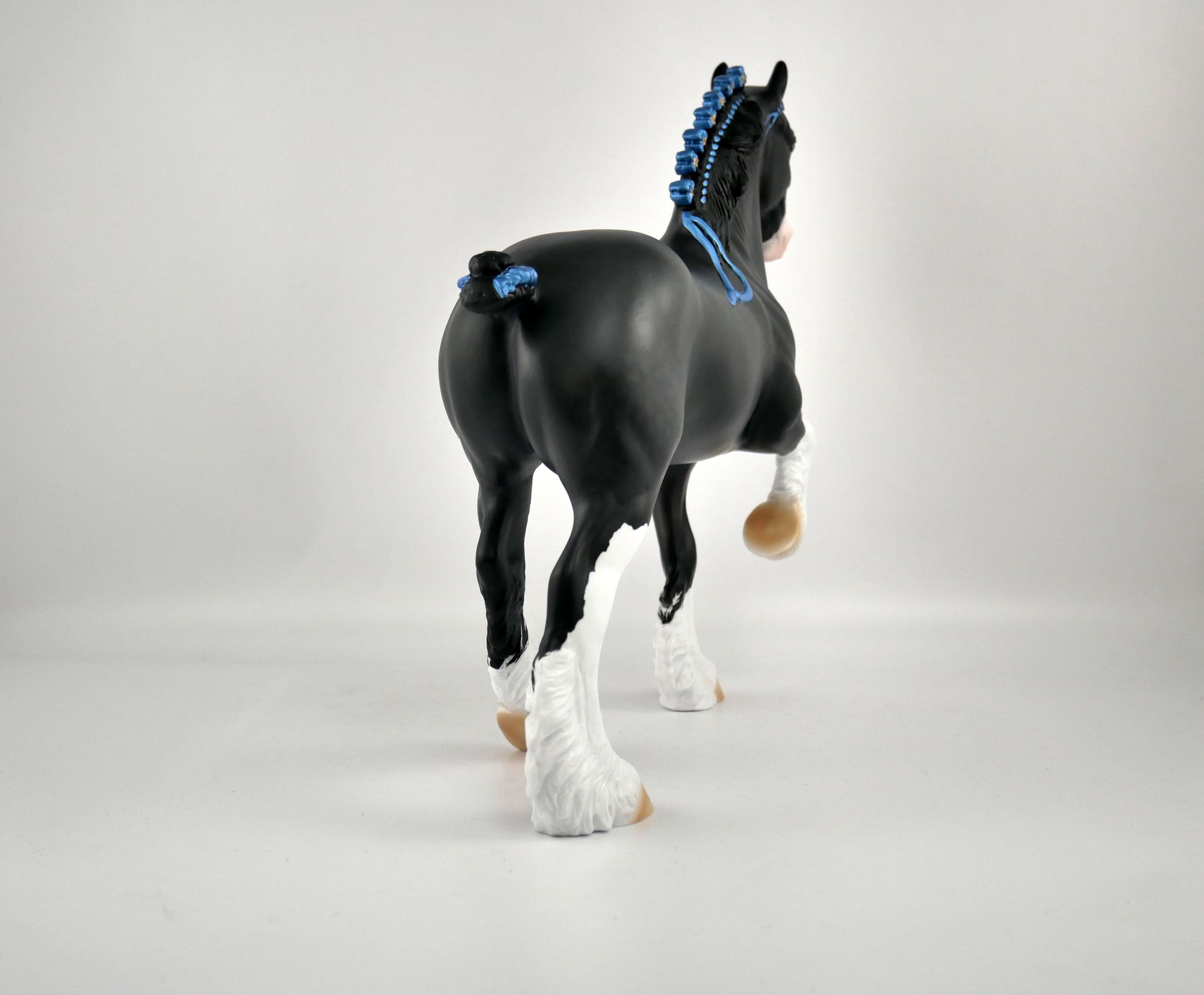 ECLIPSE-OOAK DAPPLE BLACK WITH BLUE BOBS TROTTING DRAFTER BY ELLEN ROBBINS 12/09/20