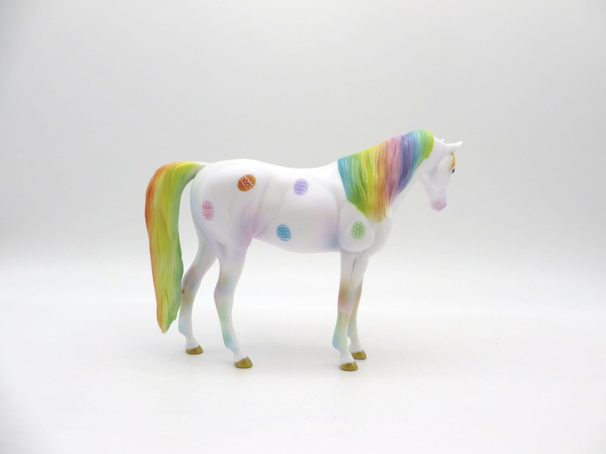 EggStatic-OOAK Arabian Pebbles Decorator Easter 2021