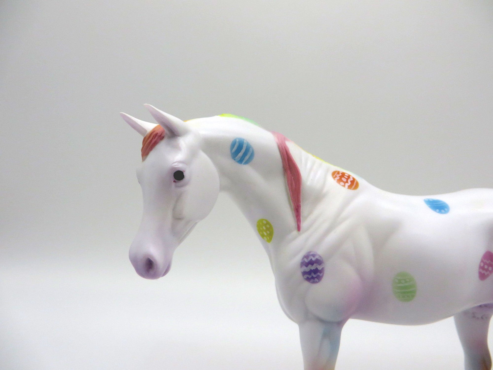 EggStatic-OOAK Arabian Pebbles Decorator Easter 2021