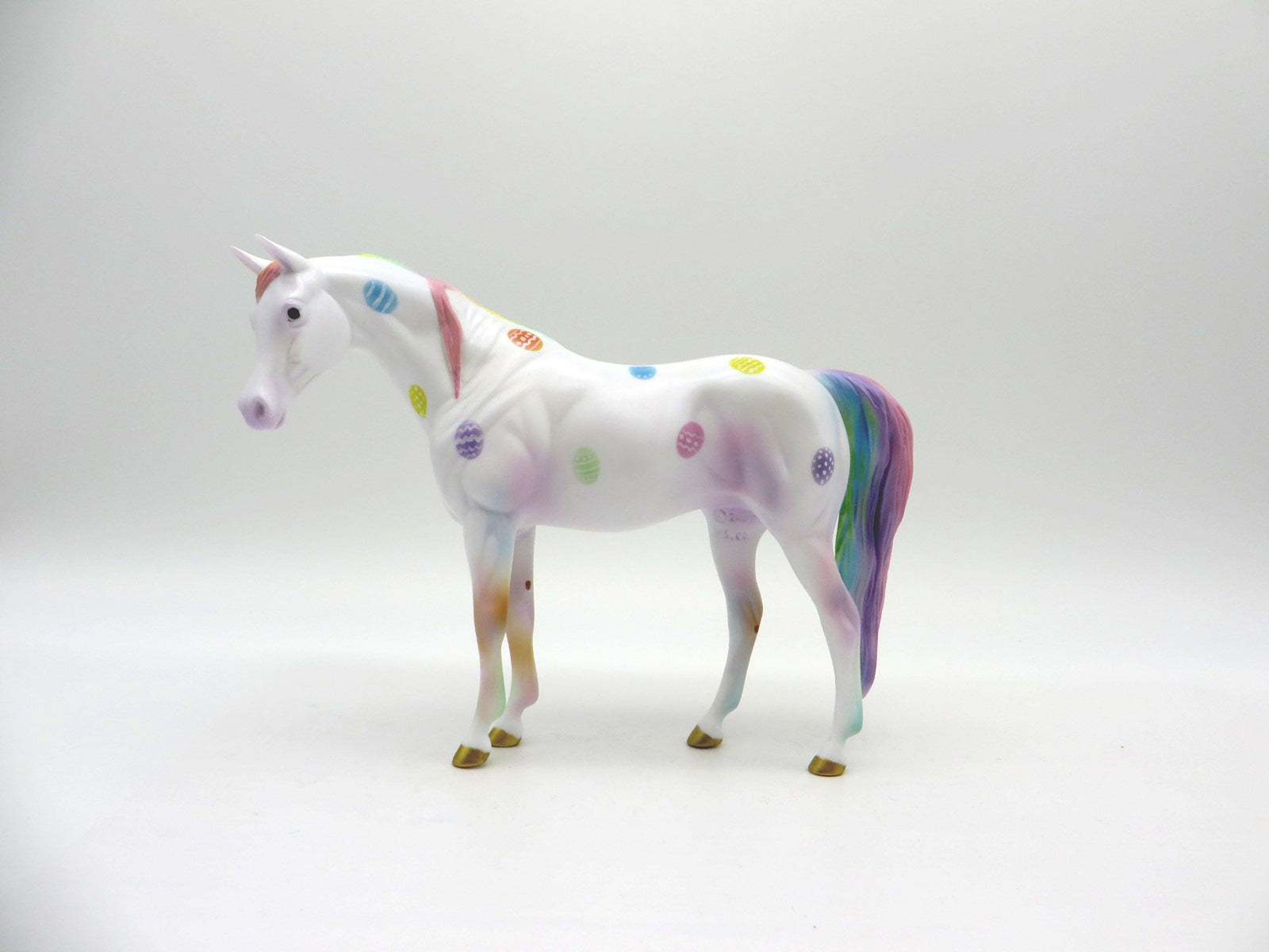 EggStatic-OOAK Arabian Pebbles Decorator Easter 2021