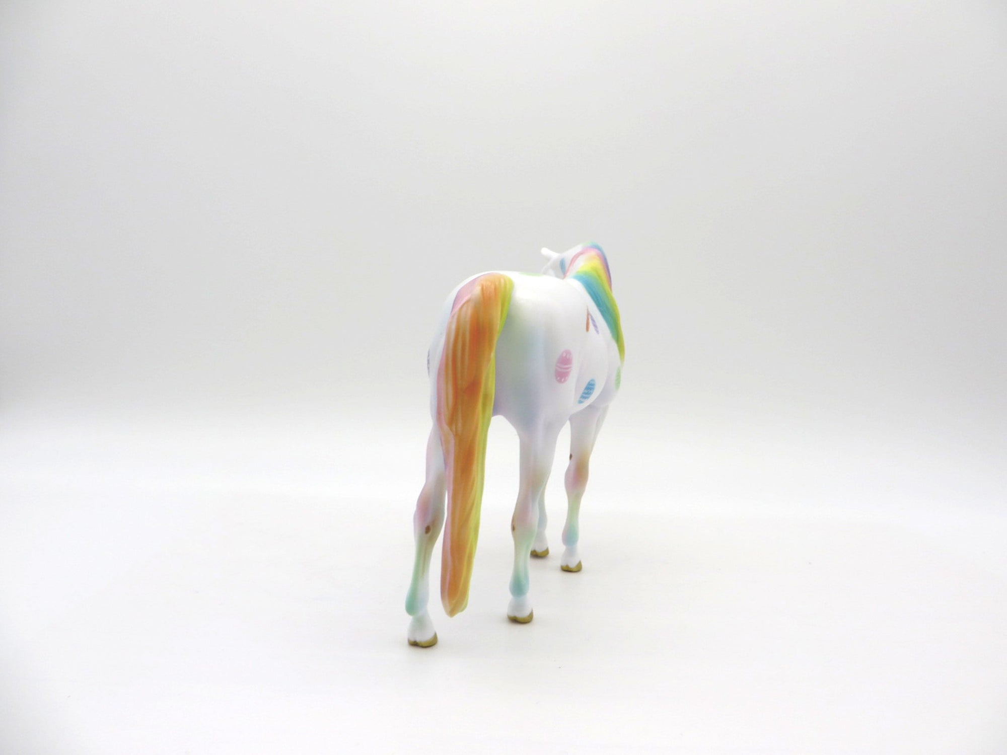 EggStatic-OOAK Arabian Pebbles Decorator Easter 2021