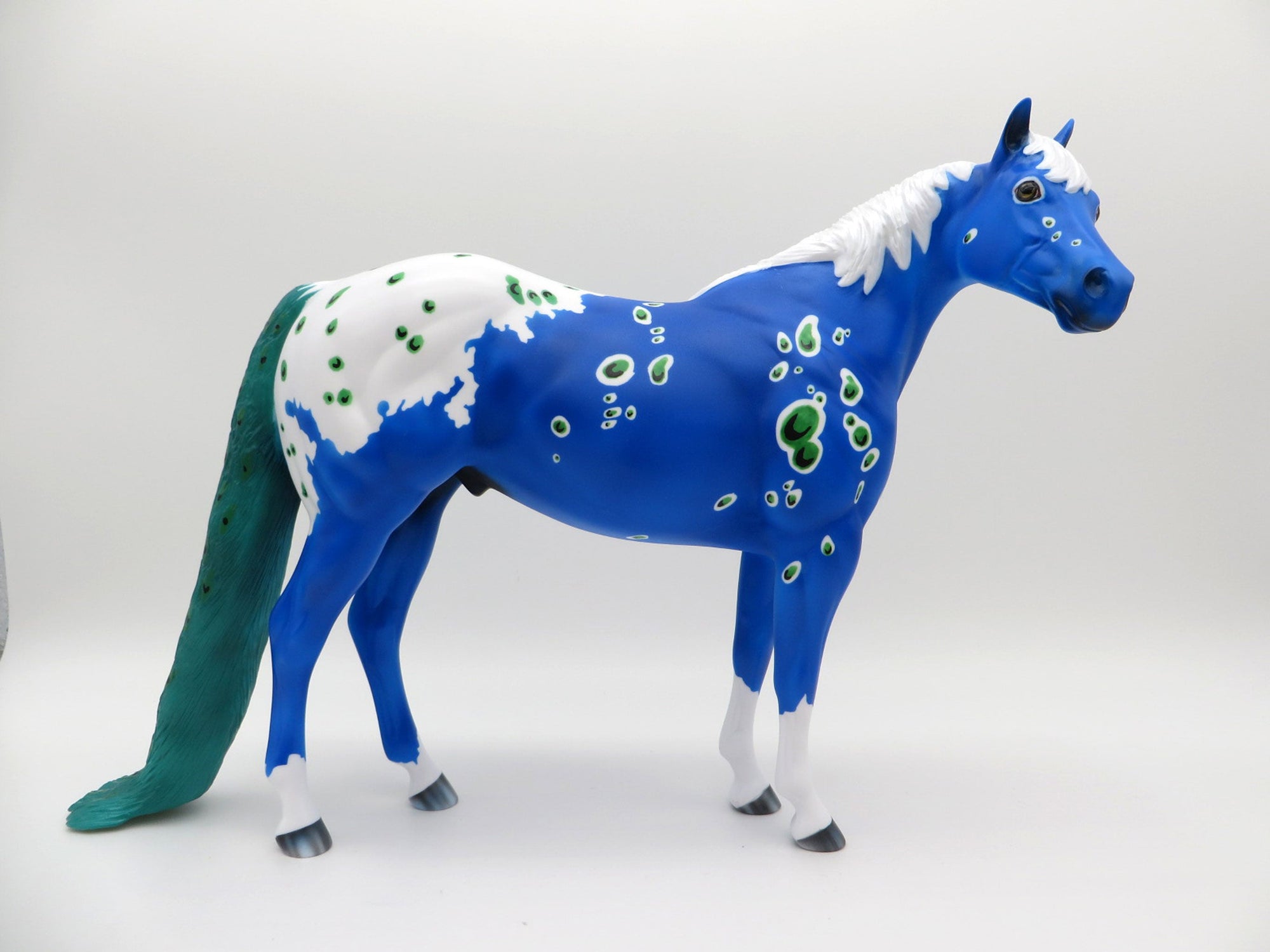 Elusive-LE-30-Peacock ISH Decorator painted by Jas Fanning EQ 2021