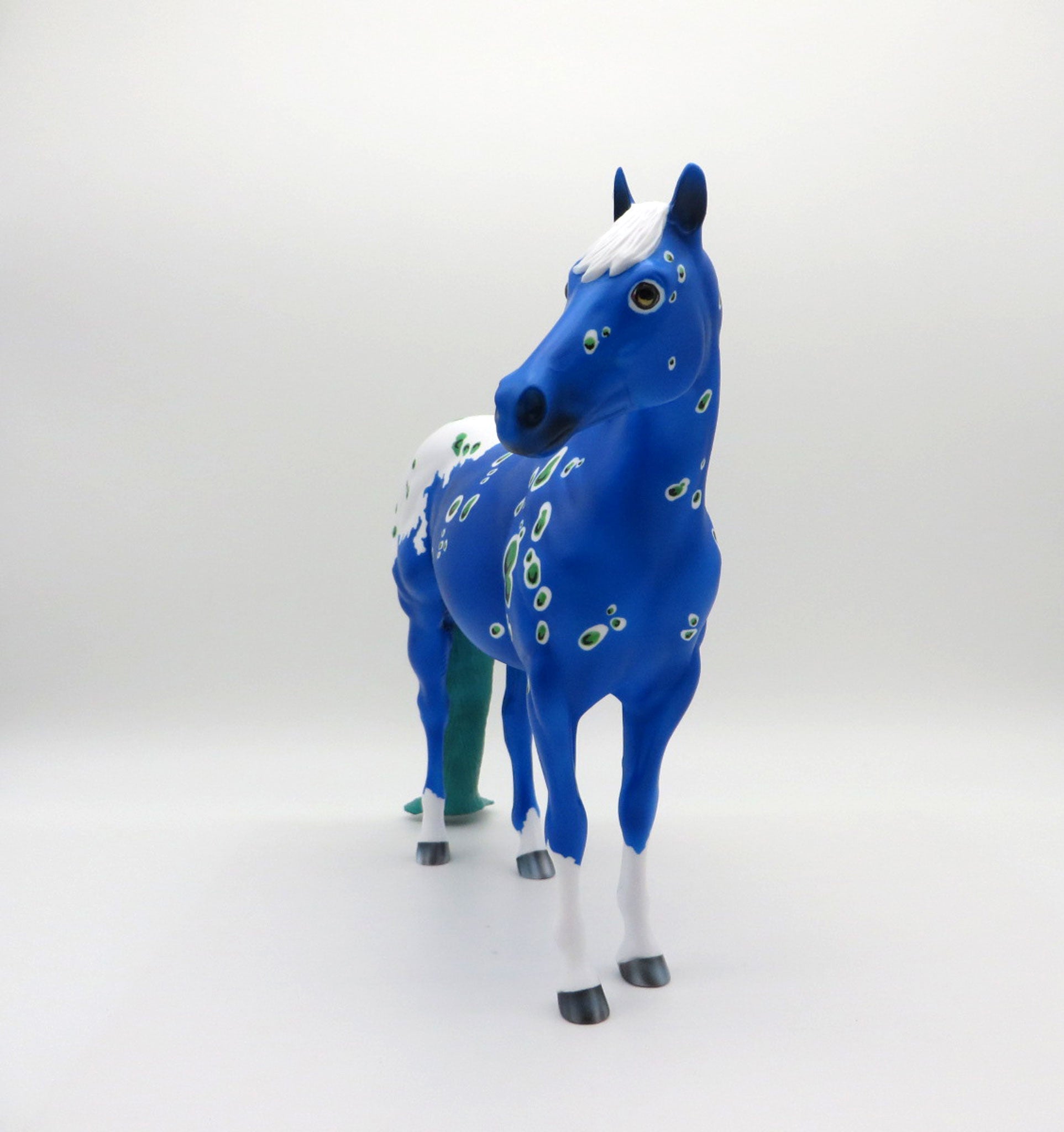 Elusive-LE-30-Peacock ISH Decorator painted by Jas Fanning EQ 2021