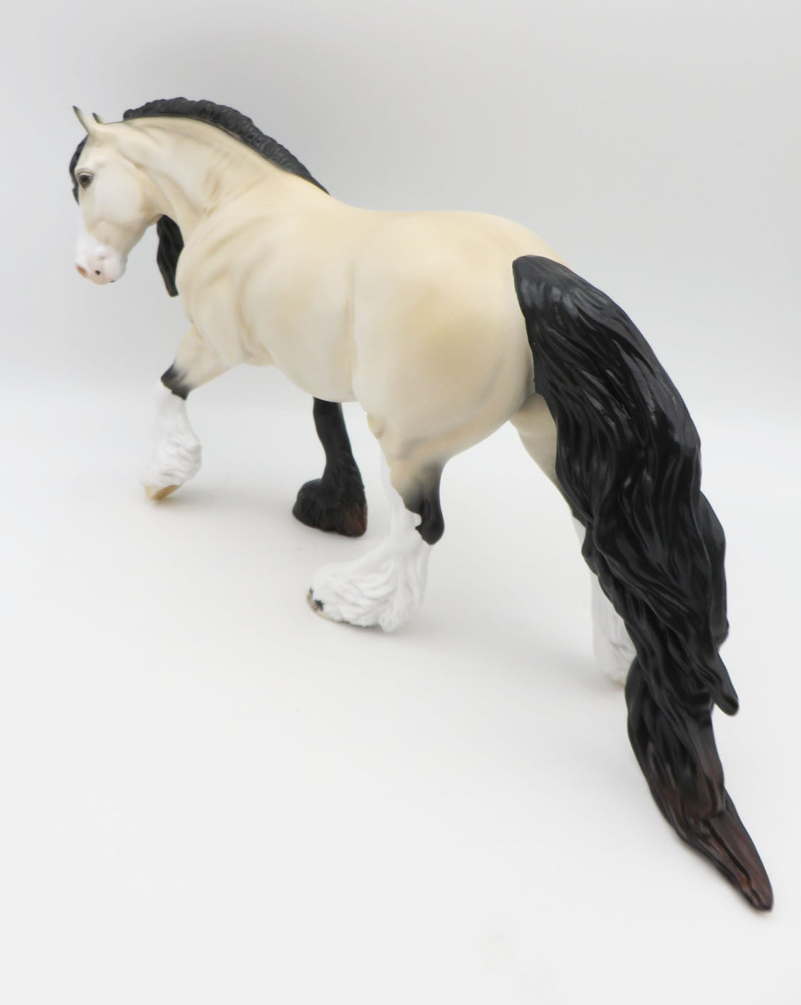 Figgy Pudding - LE 30 - Buckskin Irish Draft By Ellen Robbins - Christmas Tails 2022 - CT22