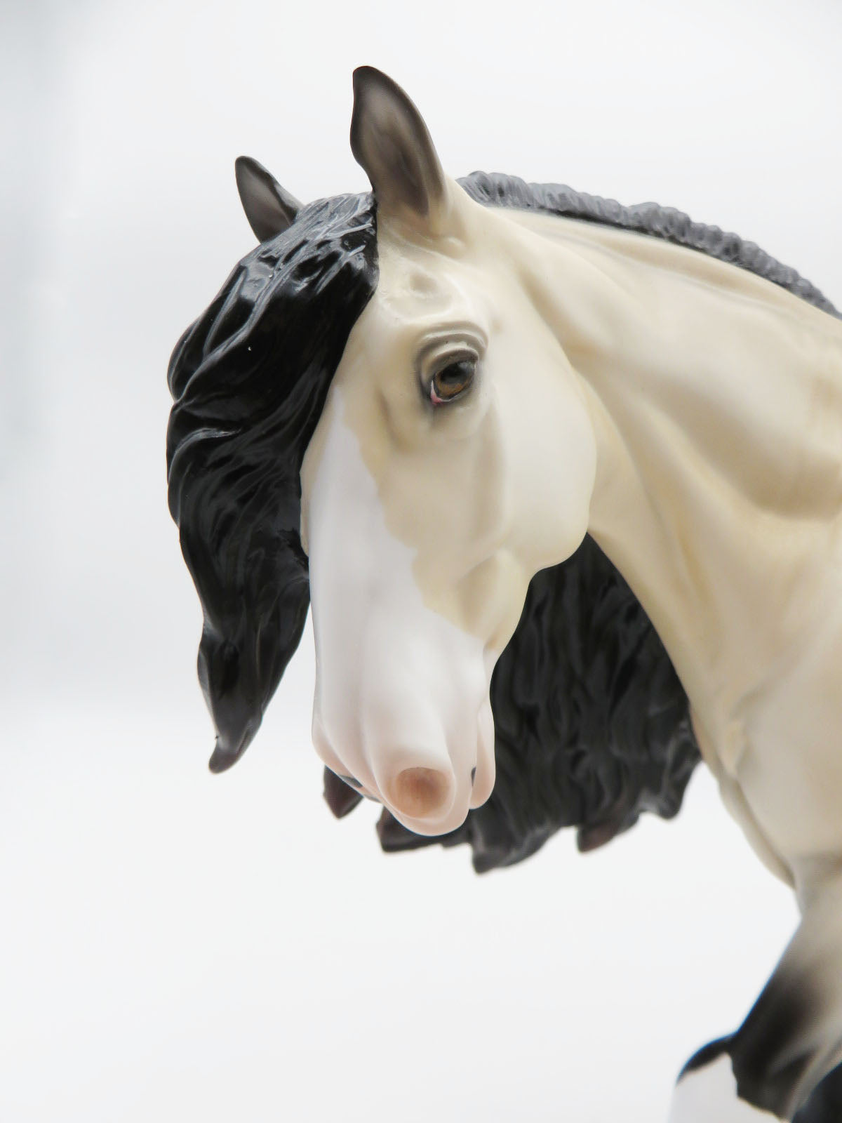 Figgy Pudding - LE 30 - Buckskin Irish Draft By Ellen Robbins - Christmas Tails 2022 - CT22