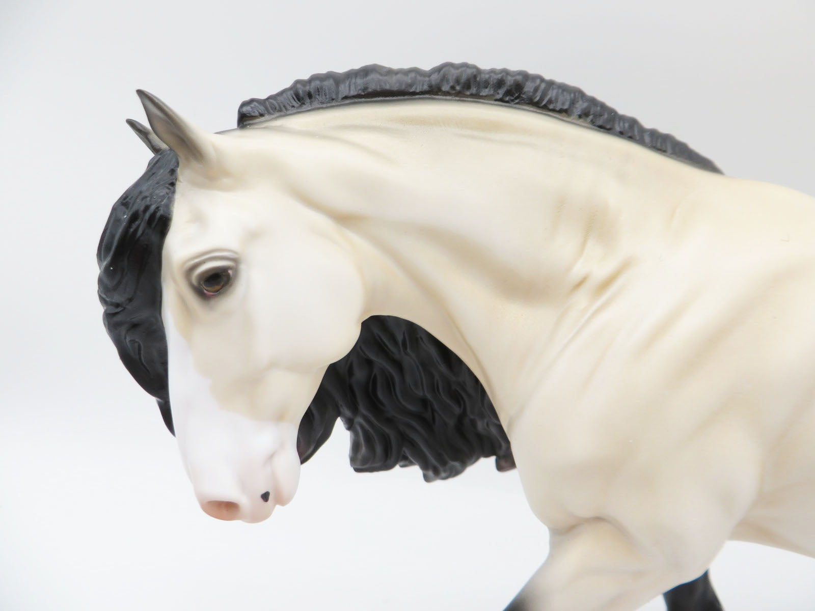 Figgy Pudding - LE 30 - Buckskin Irish Draft By Ellen Robbins - Christmas Tails 2022 - CT22