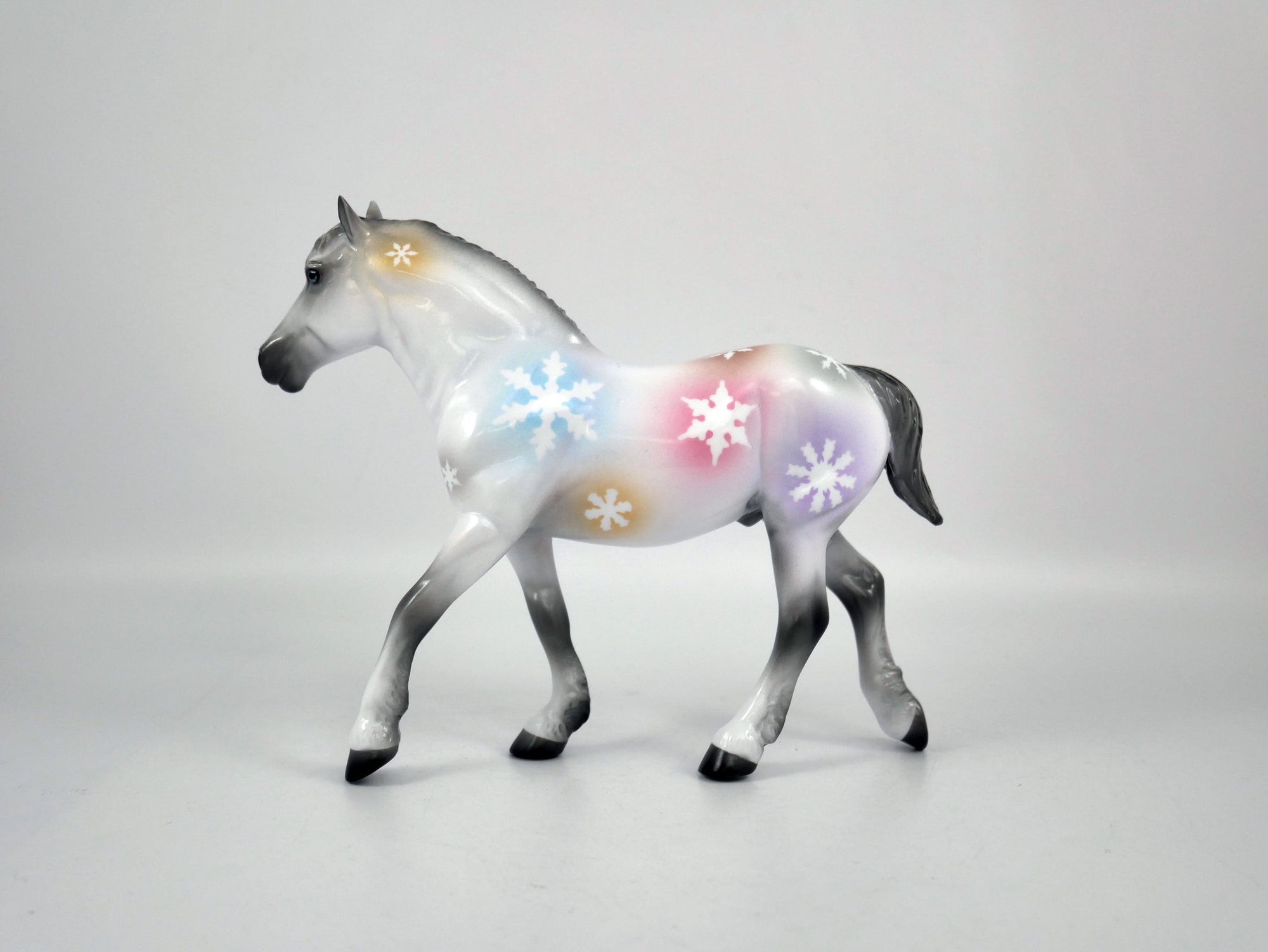 FRIGUS-OOAK Snowflake Trotting Draft Pebbles 12/16/20