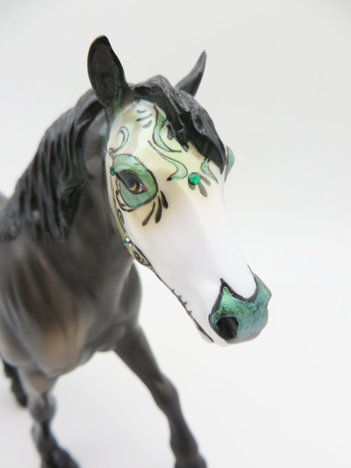 Gigglin&#39; Green - OOAK - Pebble Draft Sugar Skull Painted by Ashley Palmer - MM22