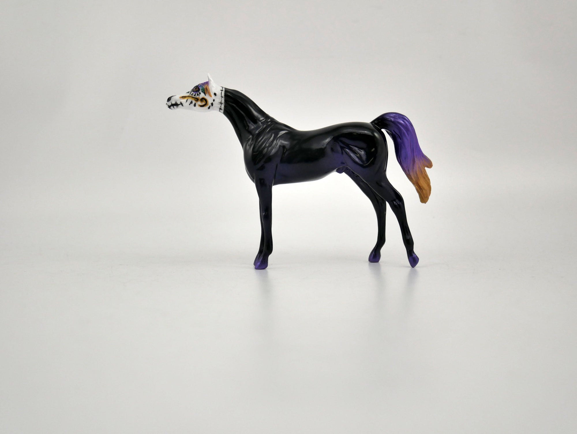Gil-OOAK Arabian Sugar Skull Chip By Jas