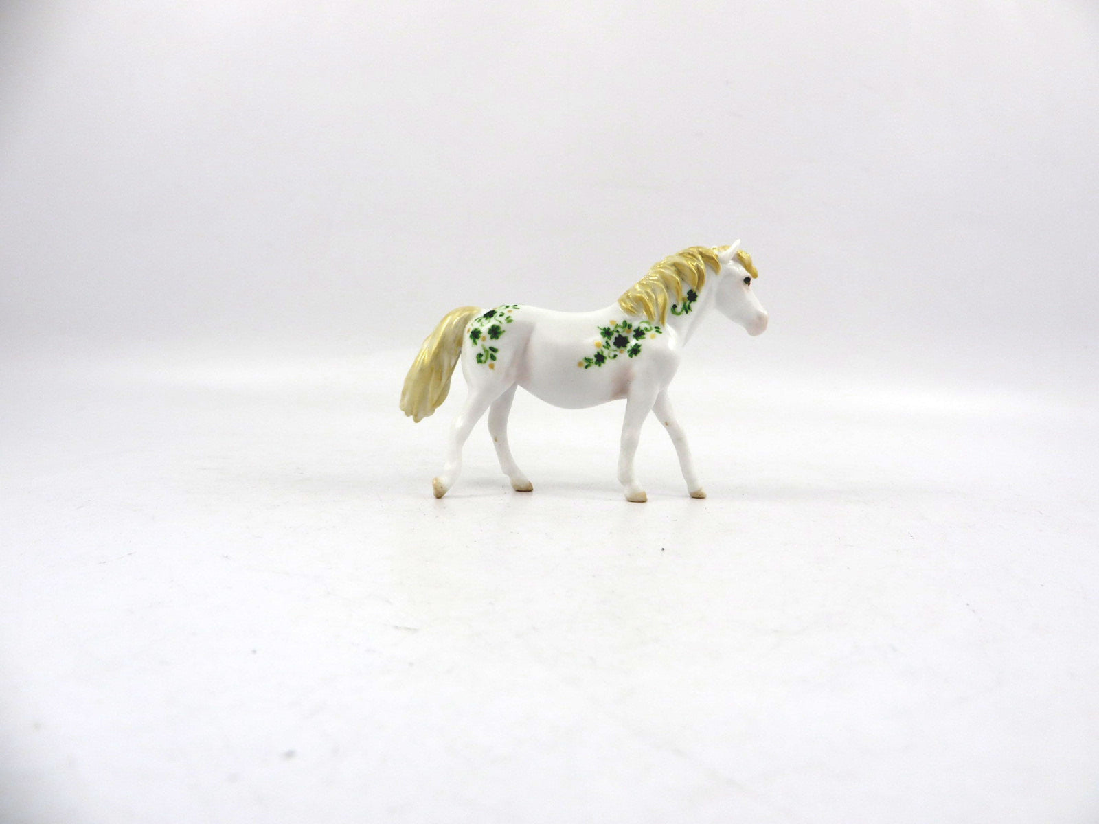 Shamrock-OOAK Deco Pony Chip by Andrea 3/12/21