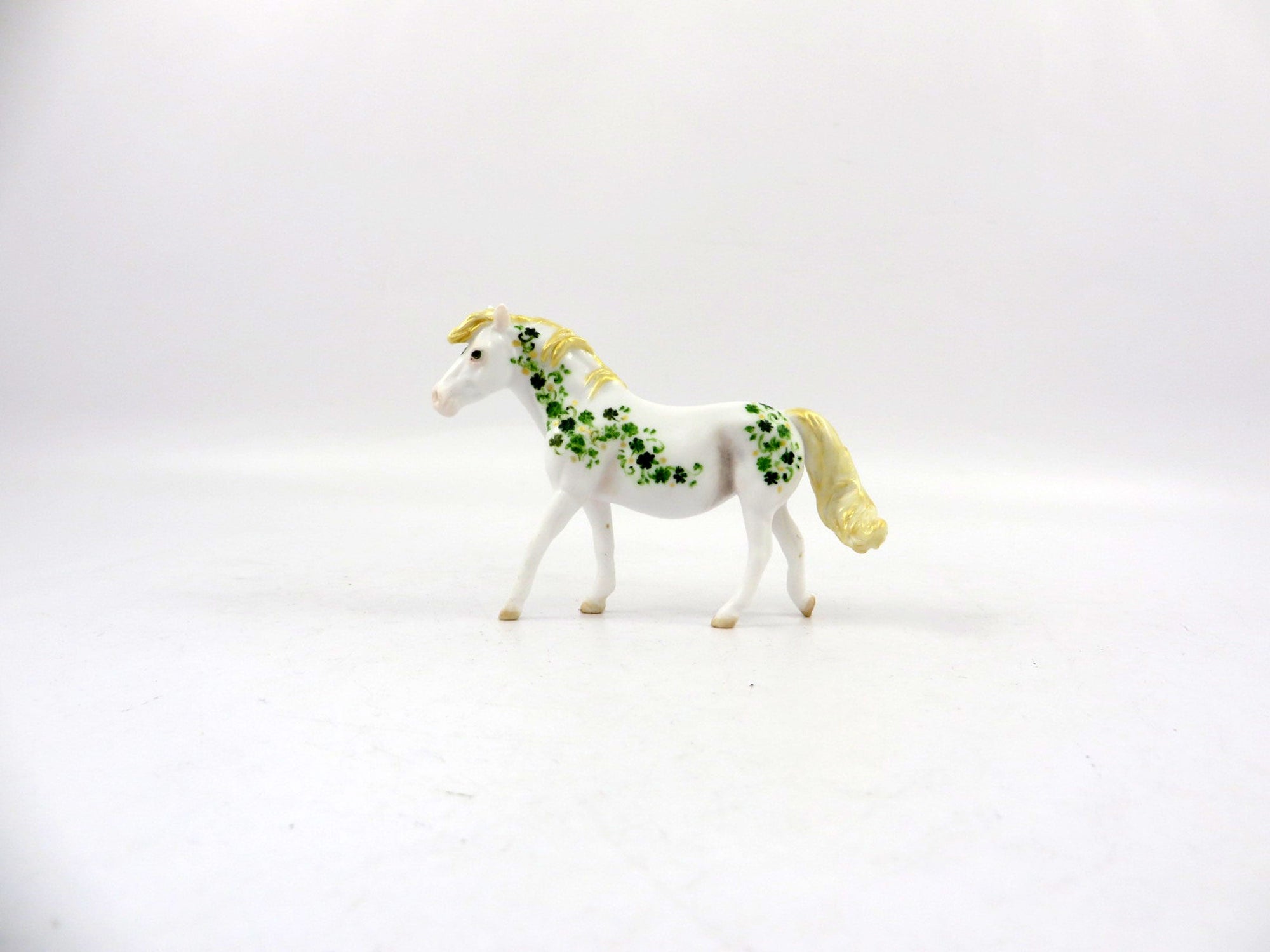 Shamrock-OOAK Deco Pony Chip by Andrea 3/12/21