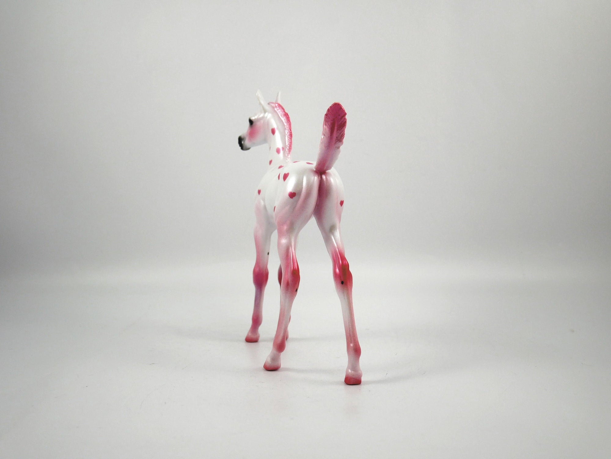 Heartbreaker-LE-15 Valentine Deco Arabian Foal SB21