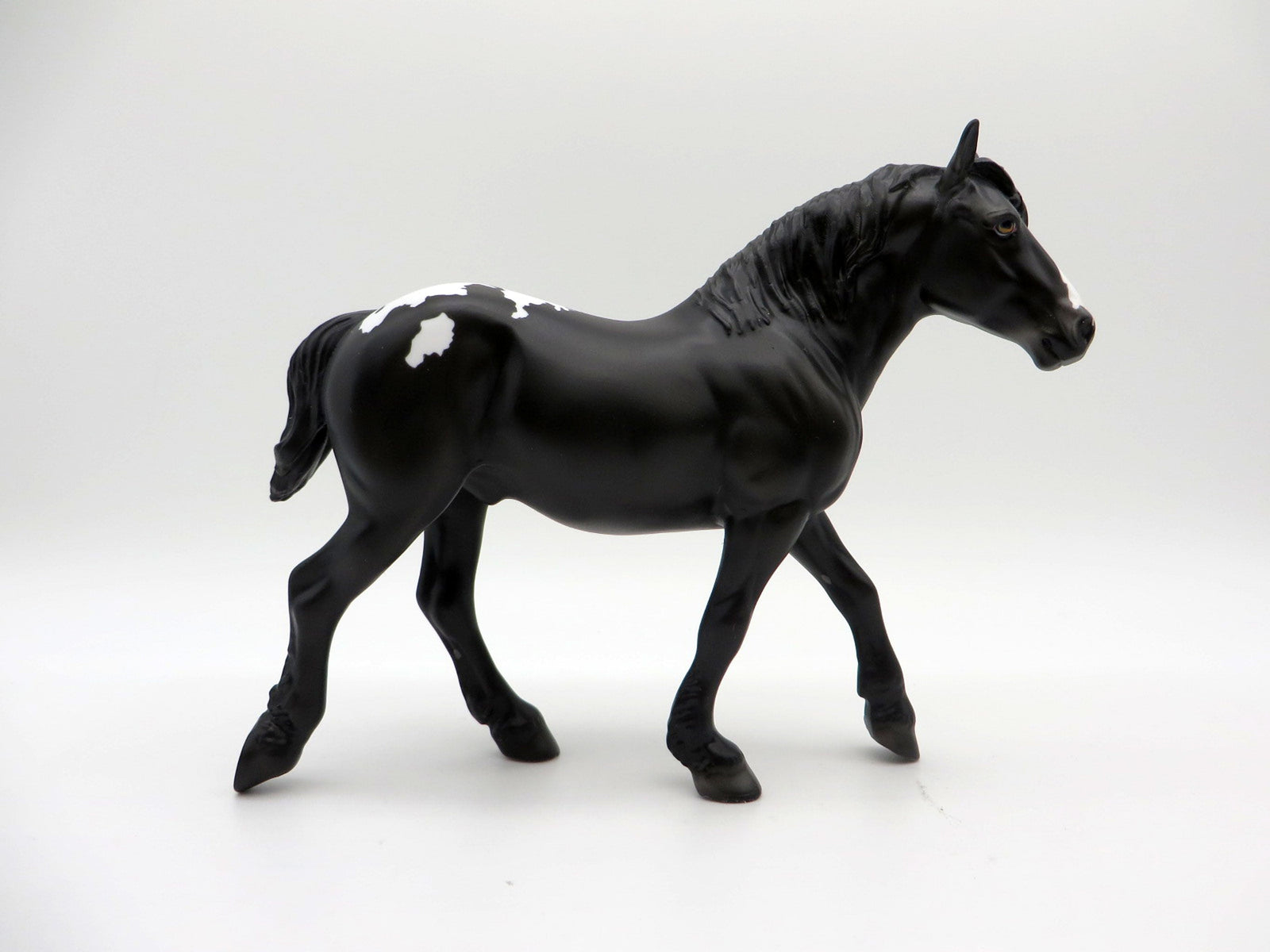 Homer-OOAK Dapple Black Pinto Trotting Pebbles Draft  Painted By Ellen Robbins EQ21