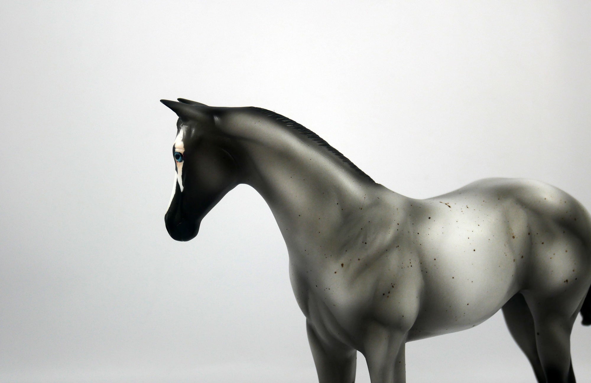 Hugs-OOAK Roan Weanling  Model Horse 1/20/21