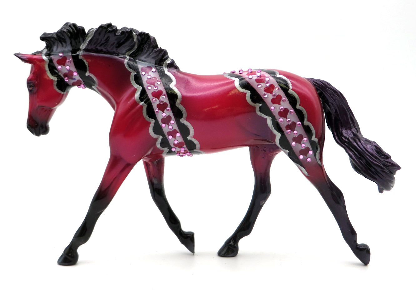 String of Hearts- OOAK Decorator Warmblood Pebbles Painted by Ellen Robbins  - 1/18/22