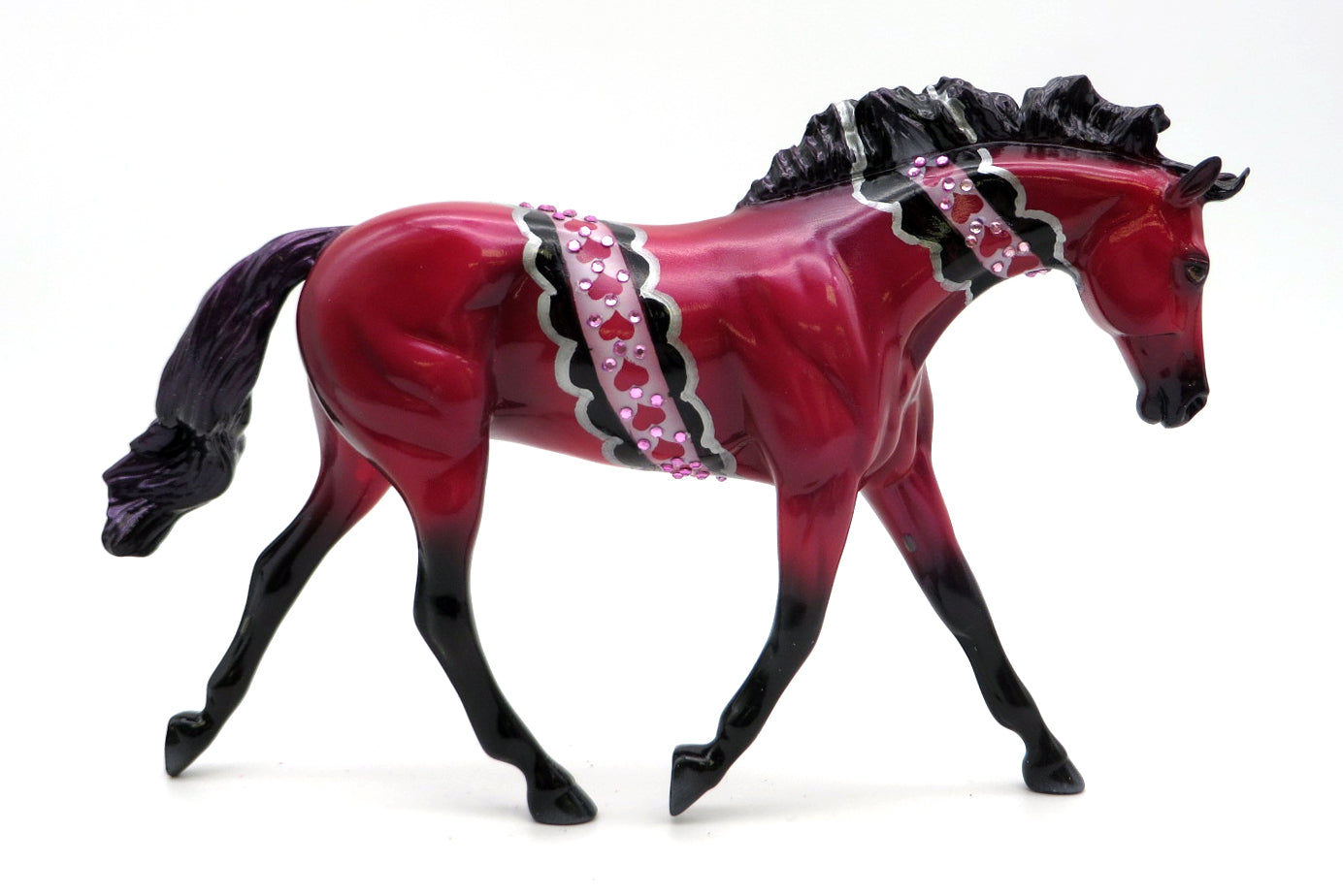 String of Hearts- OOAK Decorator Warmblood Pebbles Painted by Ellen Robbins  - 1/18/22