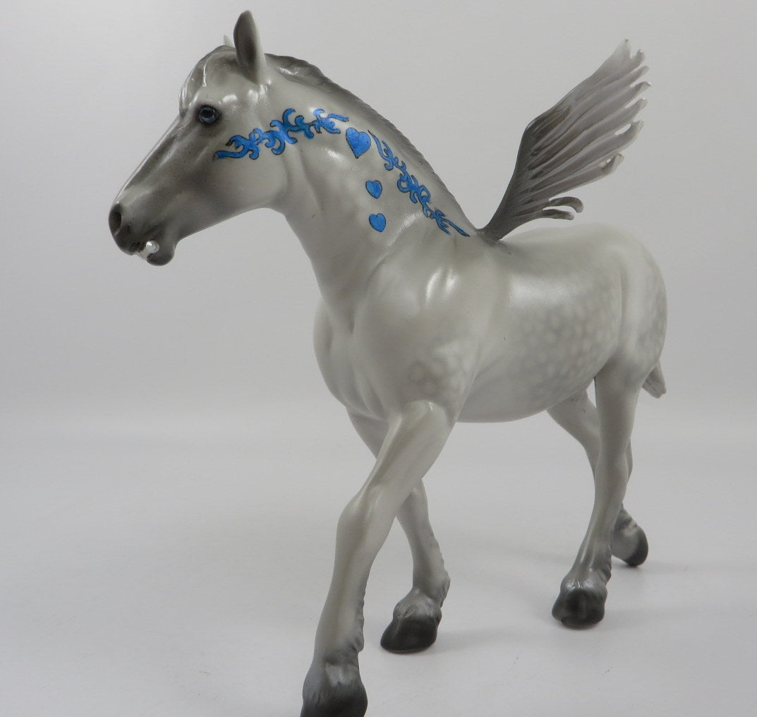 Spreading Love-OOAK  Valentines Deco Trotting Draft2/12/21