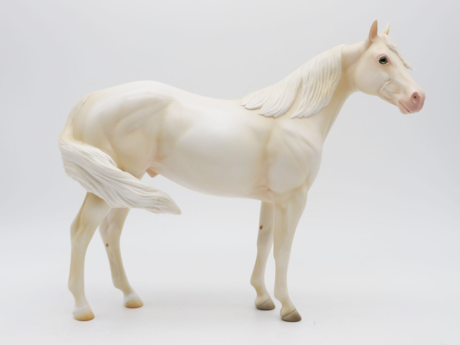 Pretty Boy Floyd - Gold Champagne ISH - SHCF 22 Painted By Ashley Palmer