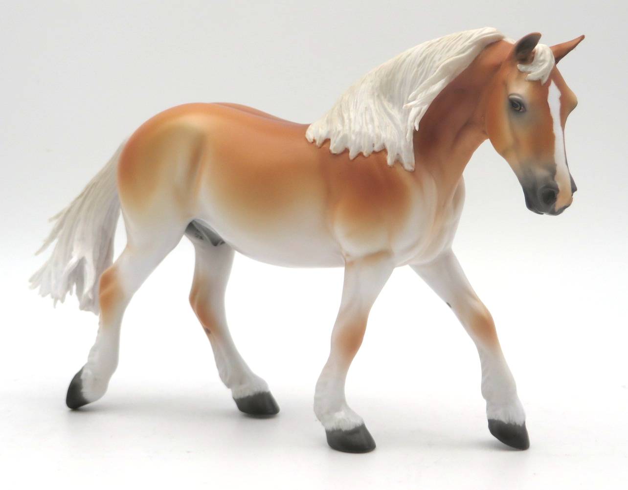 On Tap - OOAK Flaxen Chestnut Draft Pebble - SHCF 22