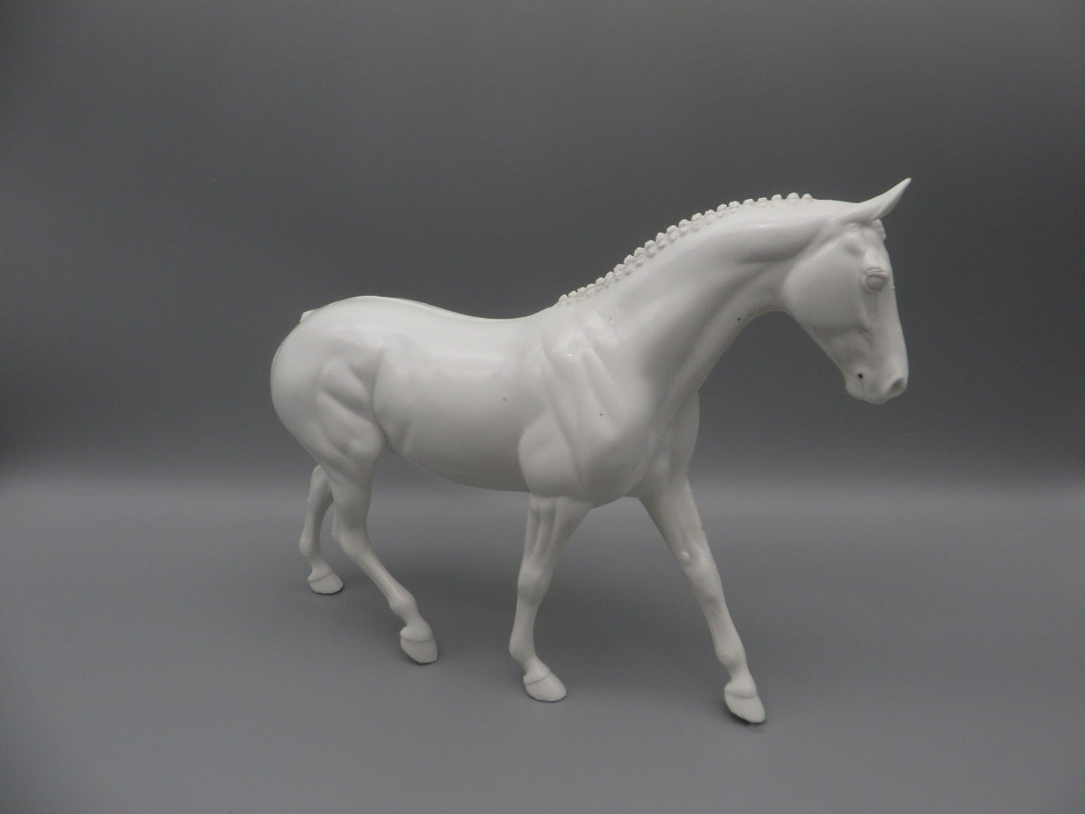 Body -Seconds Horse