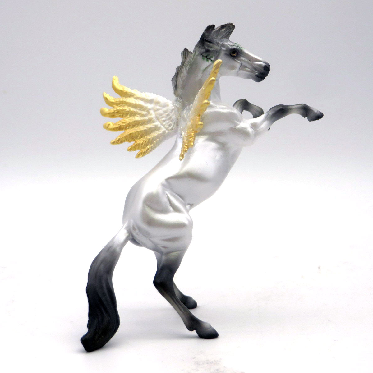 Mini Apollonius - LE-50 Rearing Pegasus Chip Ice Cream Social EQ 2022