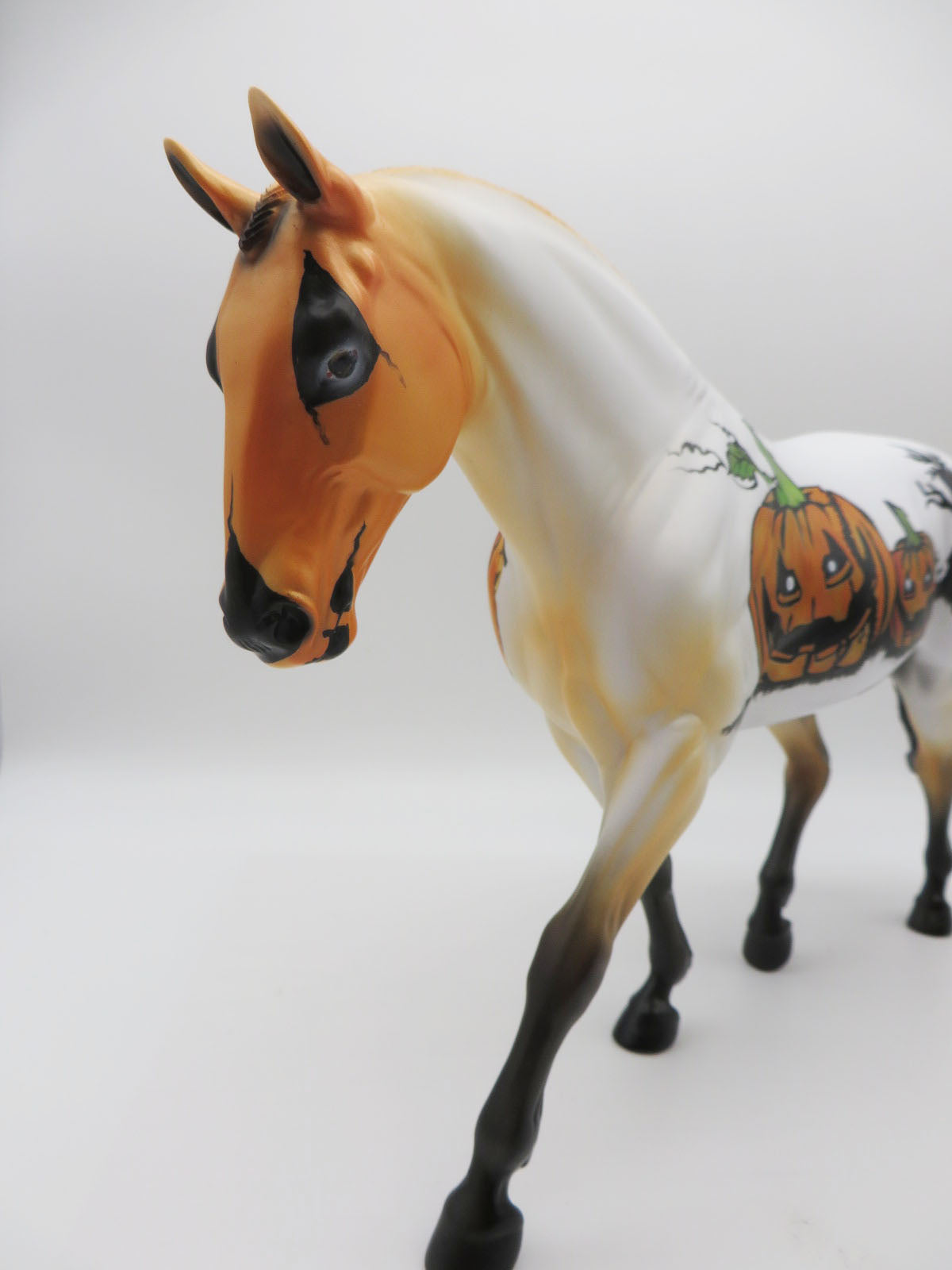 JEKYLL-O-LANTERN - OOAK - BEST OFFER - HALLOWEEN DECORATOR IRISH DRAFT - By Dawn Quick LHS 22