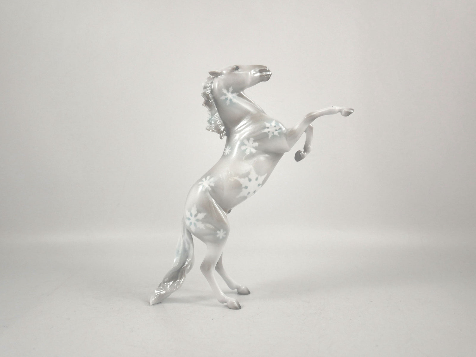 JACK FROST-OOAK SNOWFLAKE DECORATOR REARING PEBBLES BY ELLEN ROBBINS 12/22/20