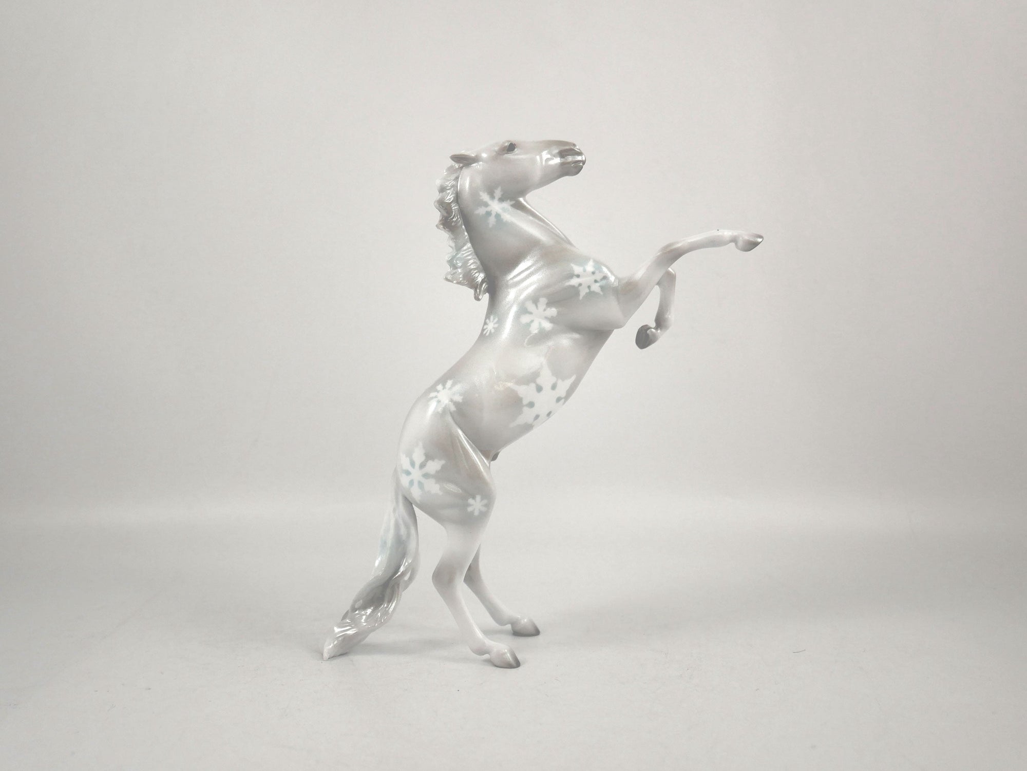 JACK FROST-OOAK SNOWFLAKE DECORATOR REARING PEBBLES BY ELLEN ROBBINS 12/22/20