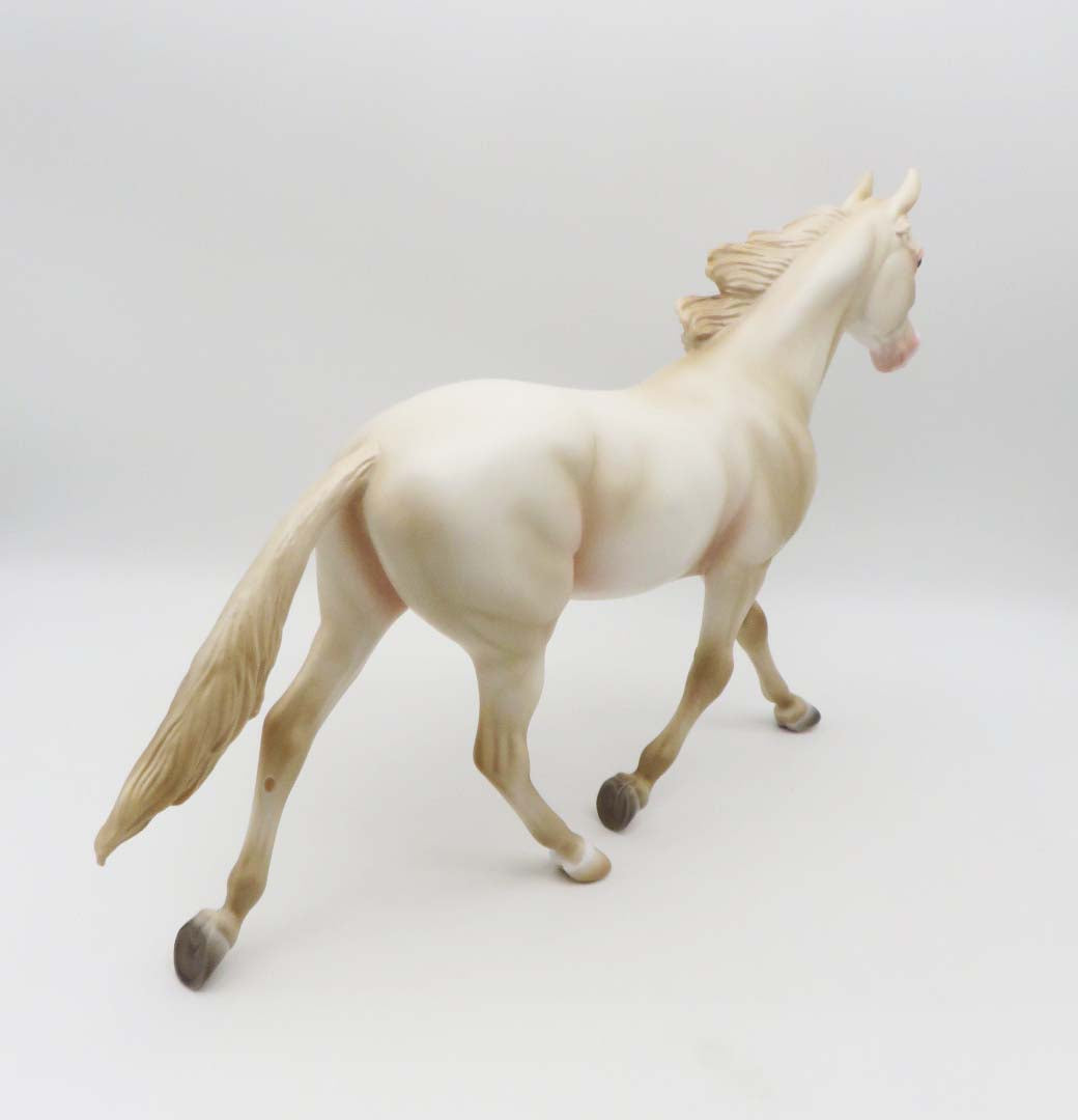 KIDS AUCTION EQ23 Kayce - LE 15 - Perlino Palouse Gelding By Ashley Palmer