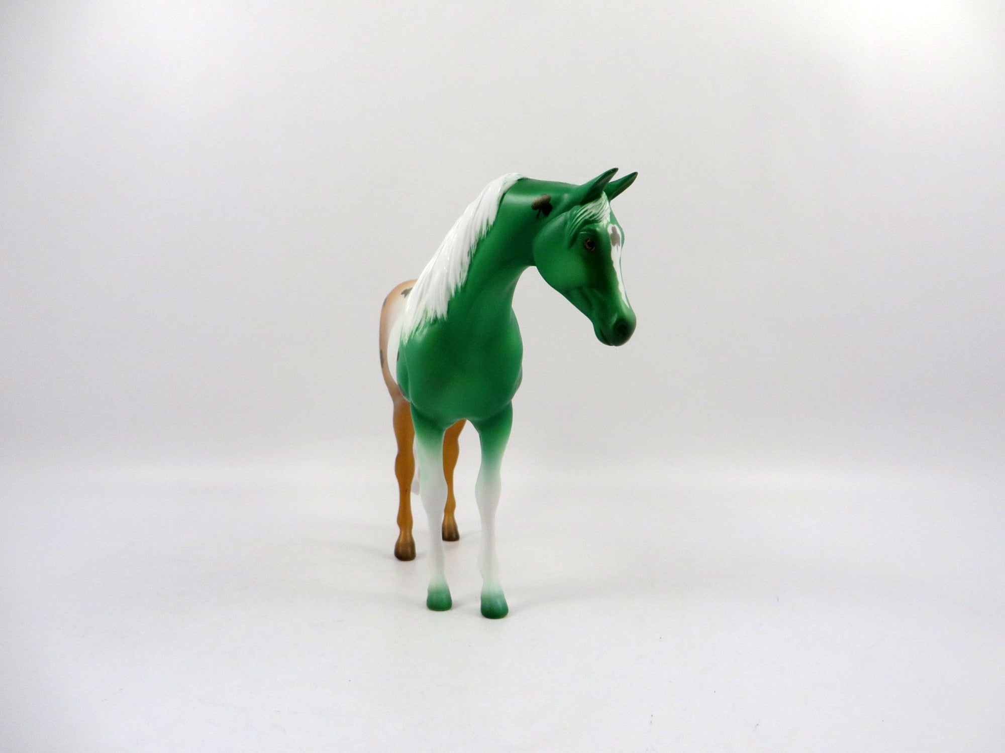 Kiss Me I&#39;m Irish-ooak St. Patricks Day decorator Pebbles Bingo 3/21