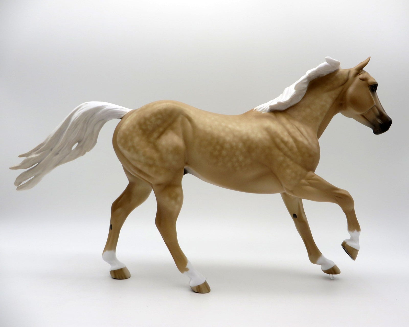Lynsander-OOAK Palomino Foundation Quarter Horse Painted By Sheryl Leisure 6/11/21