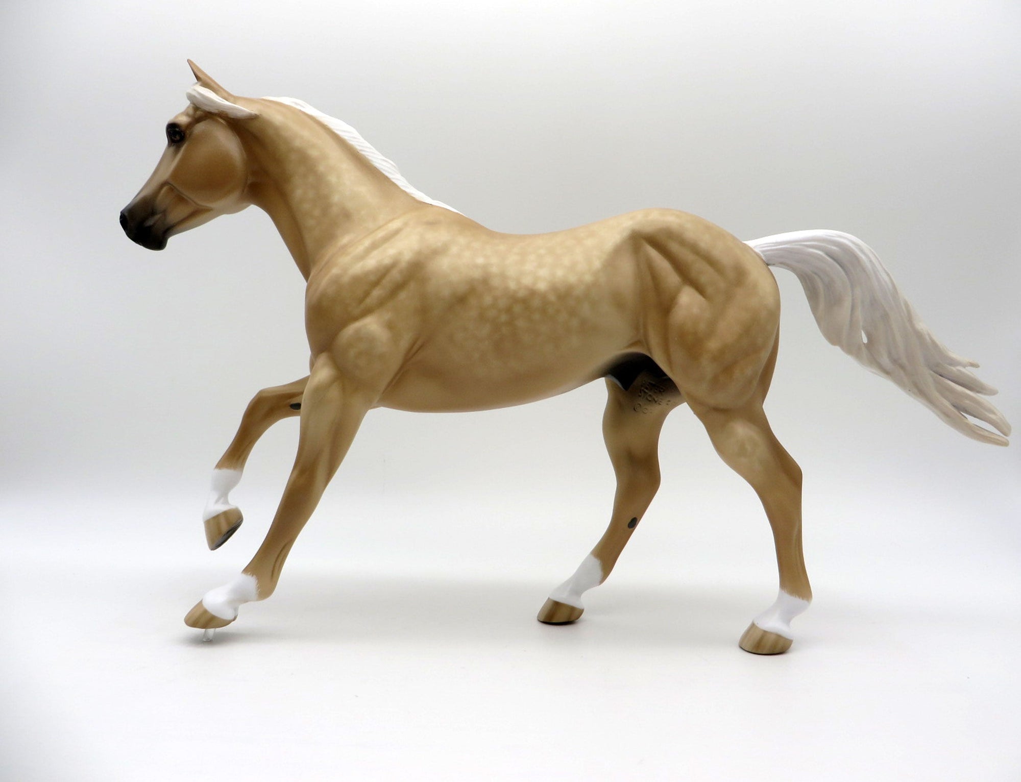 Lynsander-OOAK Palomino Foundation Quarter Horse Painted By Sheryl Leisure 6/11/21