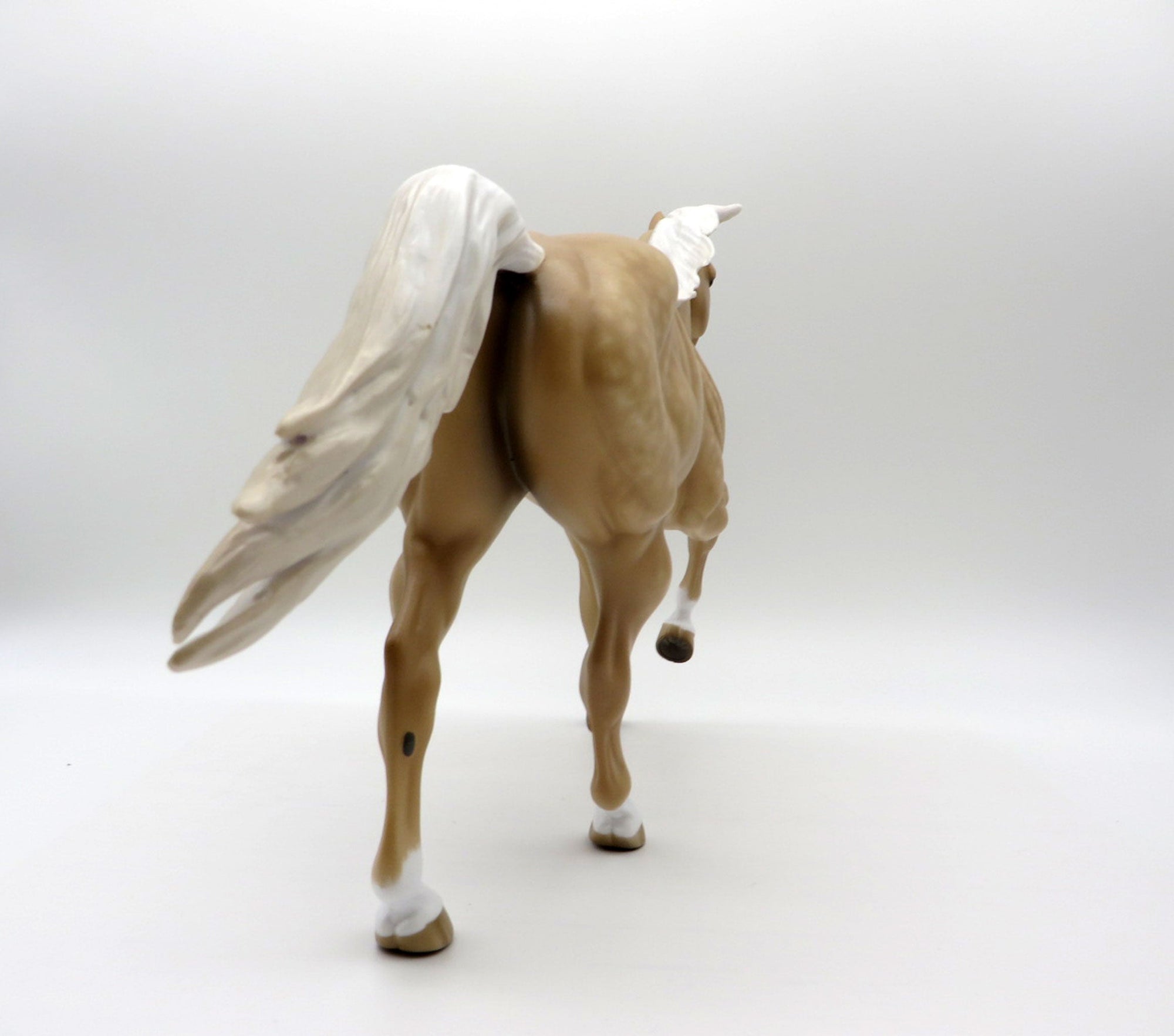 Lynsander-OOAK Palomino Foundation Quarter Horse Painted By Sheryl Leisure 6/11/21