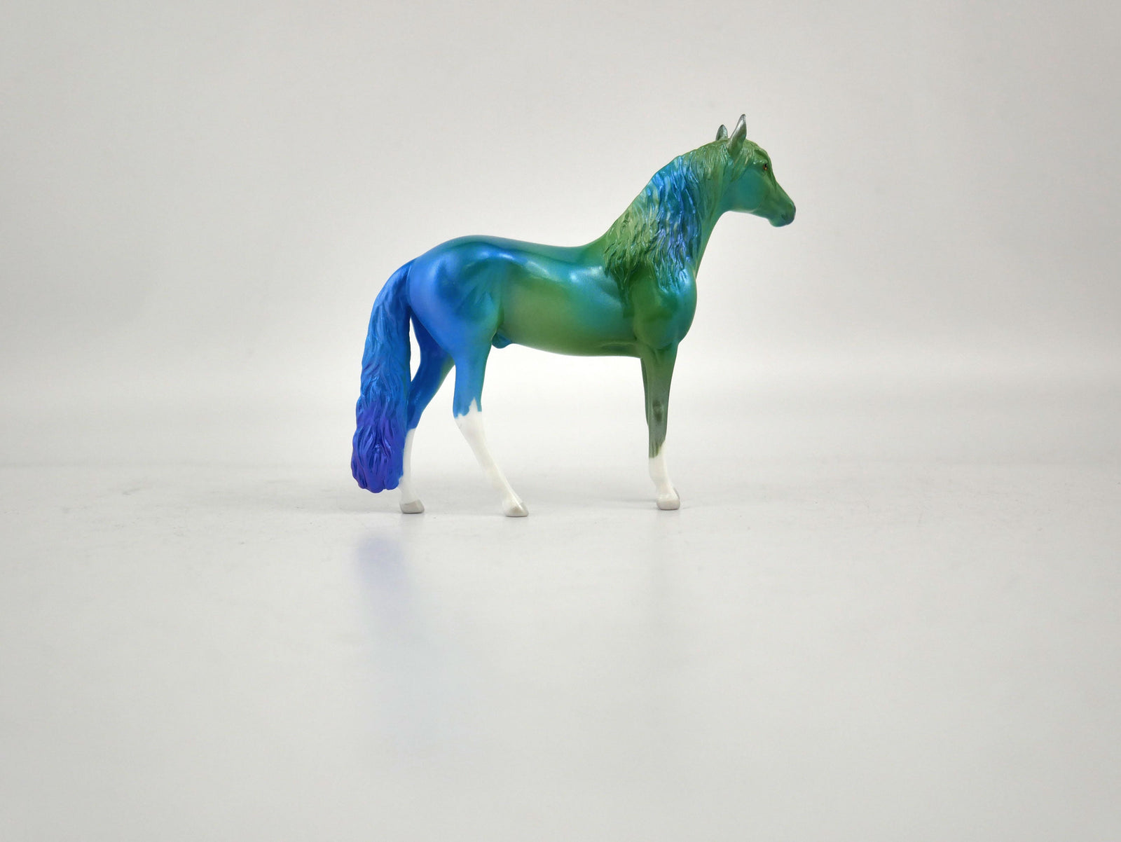 What is inside the Box>Magical Frost Chip  12/20