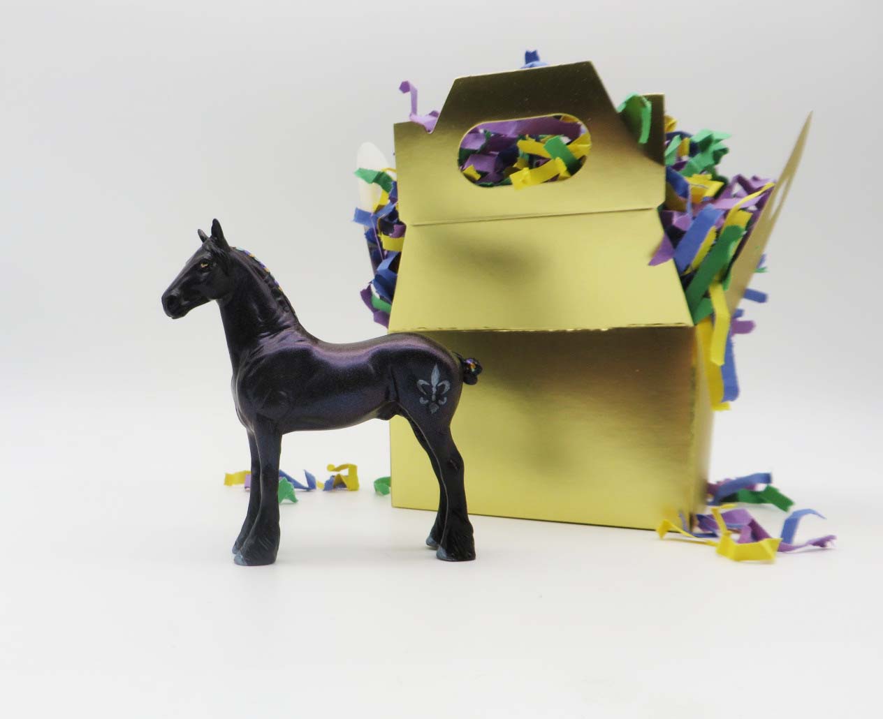 Mardi Gras 2023 Grab Bag - Decorator Chips!!! 😍 One Per Person Please