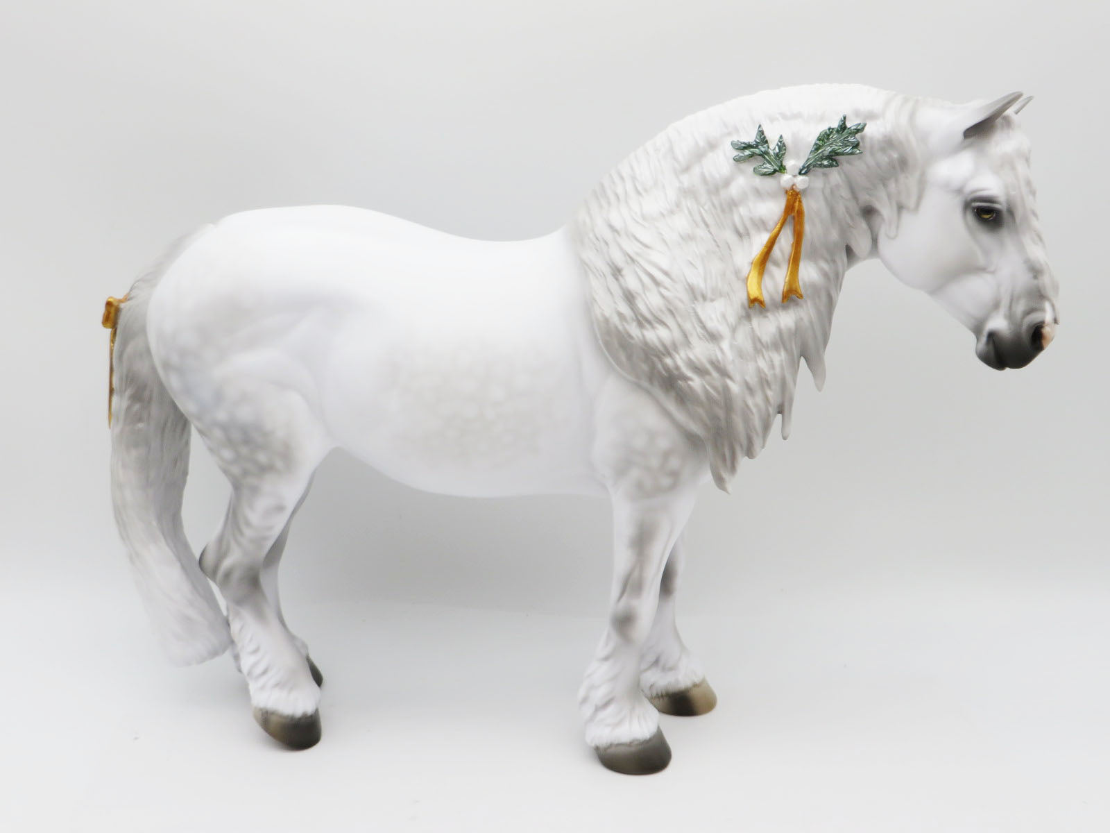 SAMPLE of Mistletoe Kisses Glossy Dapple Light Grey Heavy Draft/Bunny By Jess Hamill HS23