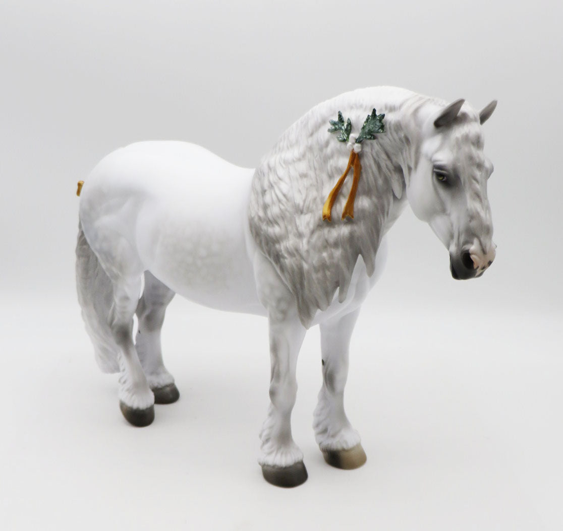 SAMPLE of Mistletoe Kisses Glossy Dapple Light Grey Heavy Draft/Bunny By Jess Hamill HS23