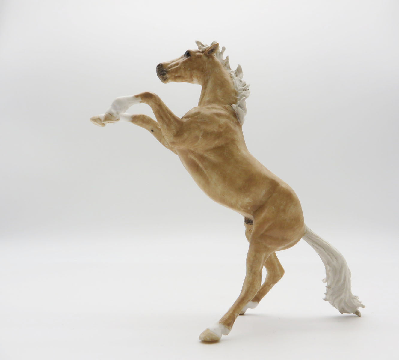 PINNACLE - OOAK  Rearing Chip LHS 22